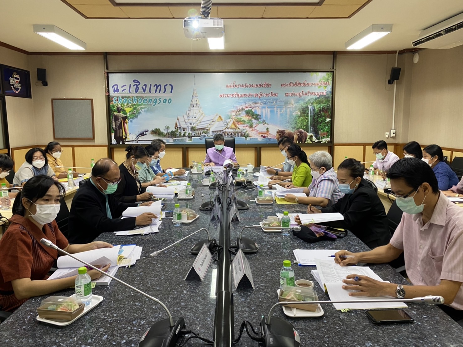 ?130 ปี กระทรวงมหาดไทย ? ฉะเชิงเทรา :แม่น้ำบางปะกงแหล่งชีวิต พระศักดิ์สิทธิ์หลวงพ่อโสธร พระยาศรีสุนทรปราชญ์ภาษาไทย เขาอ่างฤาไนป่าสมบูรณ์ ? ? ?พช.ฉะเชิงเทรา ประชุมคณะอนุกรรมการบริหารกองทุนพัฒนาบทบาทสตรีระดับจังหวัด จังหวัดฉะเชิงเทรา ครั้งที่ 8/2565