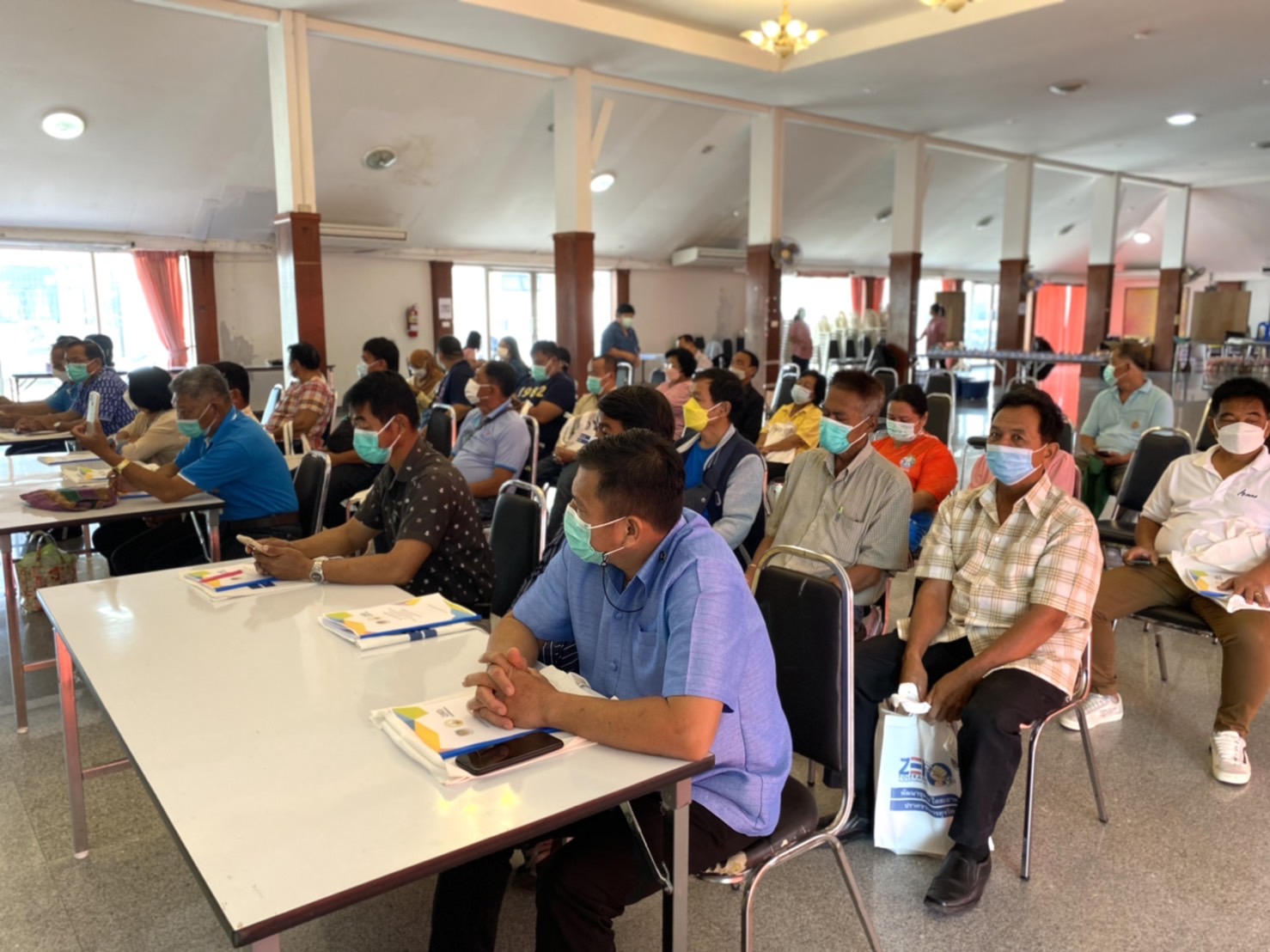 ???130 ปี กระทรวงมหาดไทย ? ฉะเชิงเทรา :แม่น้ำบางปะกงแหล่งชีวิต พระศักดิ์สิทธิ์หลวงพ่อโสธร พระยาศรีสุนทรปราชญ์ภาษาไทย เขาอ่างฤาไนป่าสมบูรณ์ ? ? ⚔️?พช.ฉะเชิงเทรา จัดประชุมโครงการส่งเสริมการมีส่วนร่วมภาคประชาชนในการสร้างความโปร่งใสและป้องกันการทุจริตประพฤติมิชอบ จังหวัดฉะเชิงเทรา กิจกรรมริเริ่มระดับจังหวัด ส่งเสริมการมีส่วนร่วมภาคประชาชน ผู้นำ กลุ่มองค์กรเครือข่ายระดับอำเภอ ในการสร้างความโปร่งใสและป้องกันการทุจริตประพฤติมิชอบ