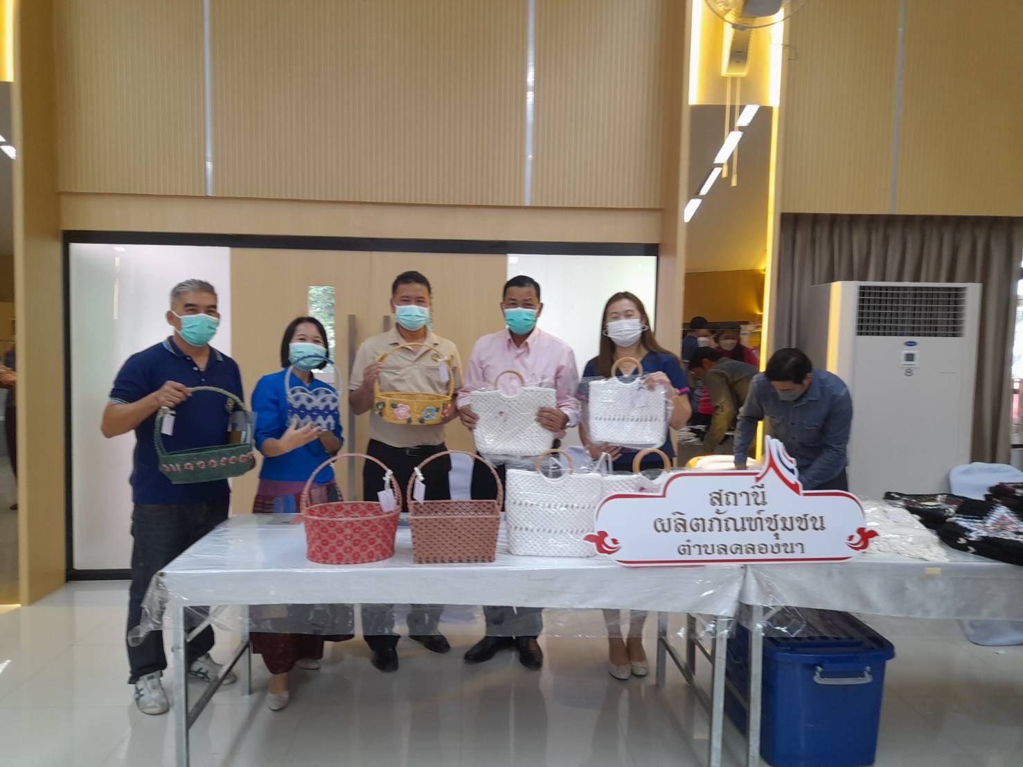 ???130 ปี กระทรวงมหาดไทย ? ฉะเชิงเทรา :แม่น้ำบางปะกงแหล่งชีวิต พระศักดิ์สิทธิ์หลวงพ่อโสธร พระยาศรีสุนทรปราชญ์ภาษาไทย เขาอ่างฤาไนป่าสมบูรณ์ ? ? ??พช.ฉะเชิงเทรา ร่วมพิธีเปิดและจัดนิทรรศการในงานมหกรรมด้านการพัฒนาครอบครัวจังหวัดฉะเชิงเทรา ประจำปี 2565