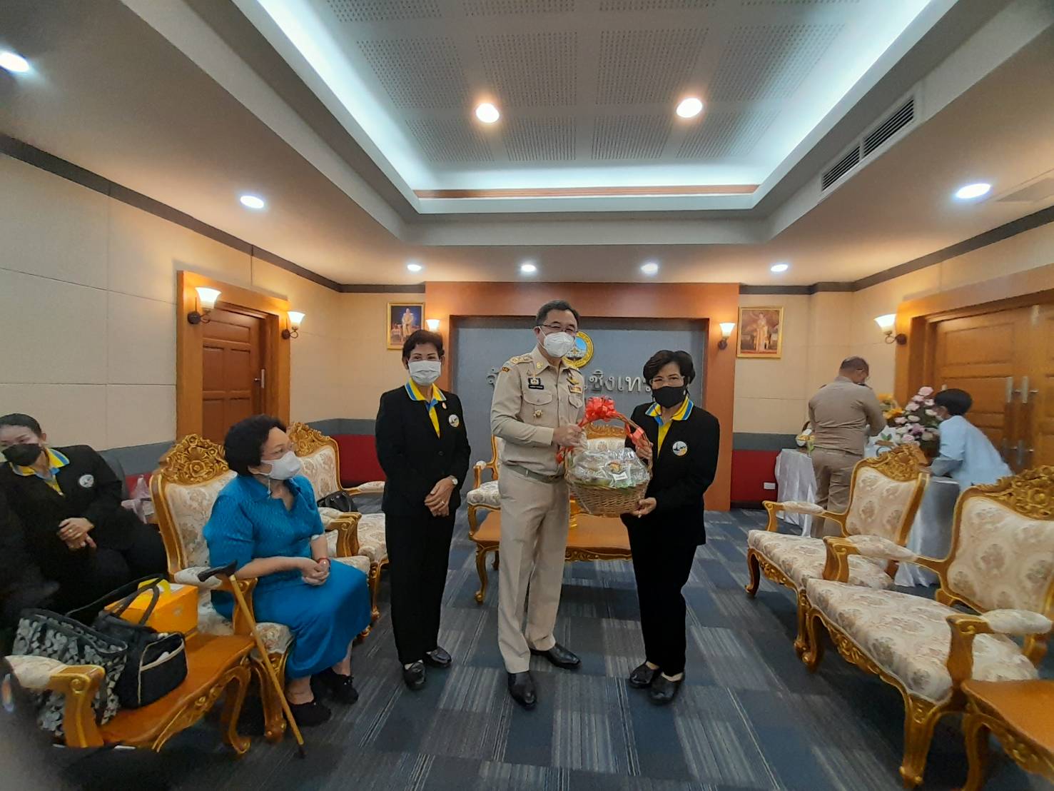 ??เครือข่ายผู้ประกอบการ OTOP นำคณะฯต้อนรับผู้ว่าราชการจังหวัดฉะเชิงเทรา