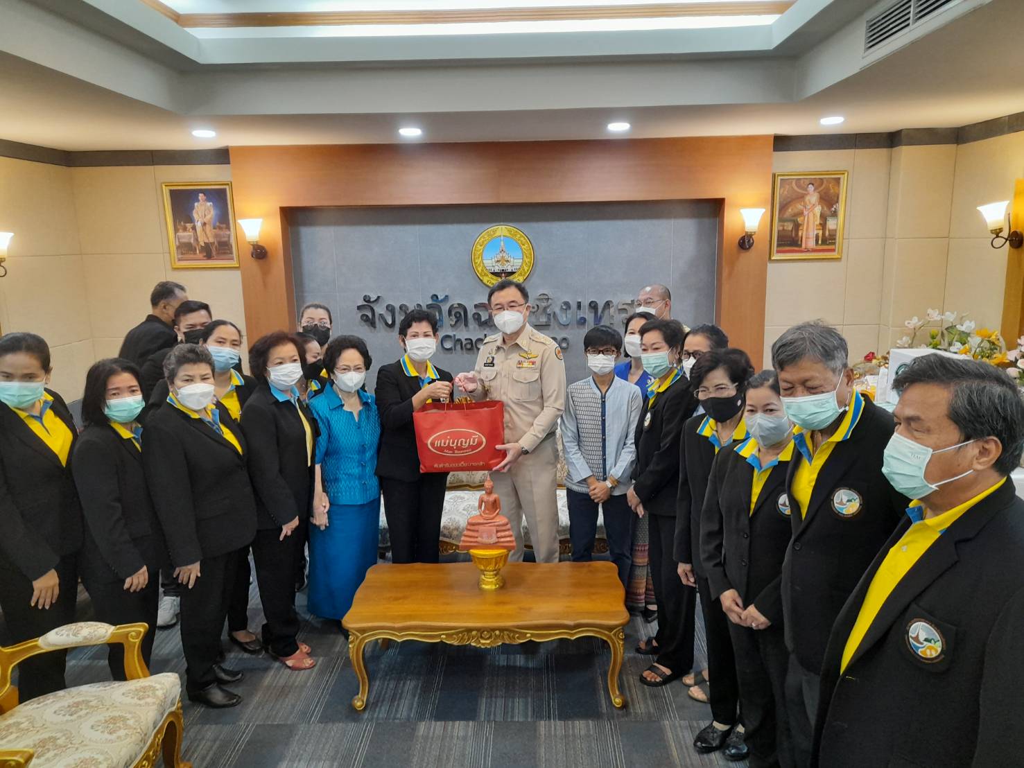 ??เครือข่ายผู้ประกอบการ OTOP นำคณะฯต้อนรับผู้ว่าราชการจังหวัดฉะเชิงเทรา