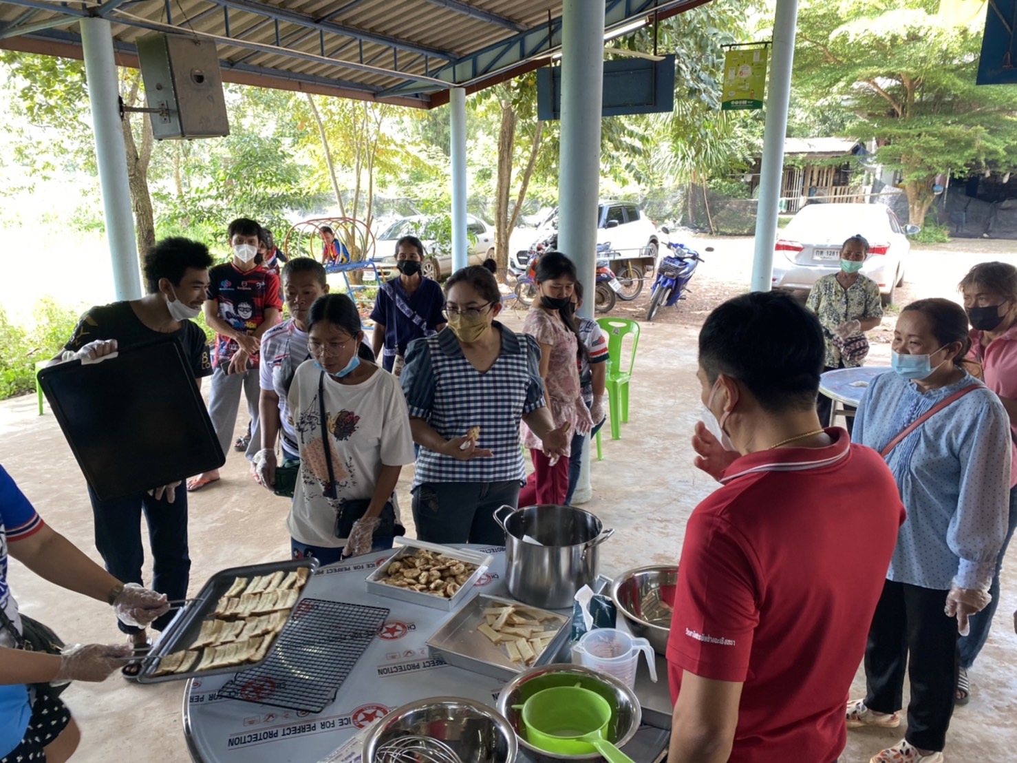 ☘️สำนักงานพัฒนาชุมชนจังหวัดฉะเชิงเทรา จัดโครงการส่งเสริมพัฒนาอาชีพและผลิตภัณฑ์ชุมชนในพื้นที่หมู่บ้านคนรักษ์ช้างตามหลักปรัชญาของเศรษฐกิจพอเพียง