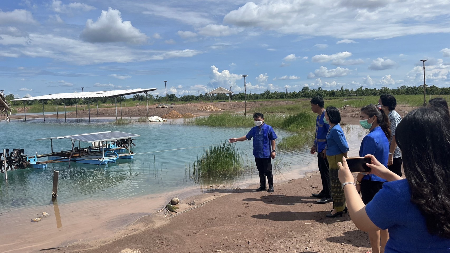 ผู้ตรวจราชการกรมการพัฒนาชุมชนลงพื้นที่ติดตามการบริหารการใช้ครุภัณฑ์ในพื้นที่ CLM จังหวัดฉะเชิงเทรา