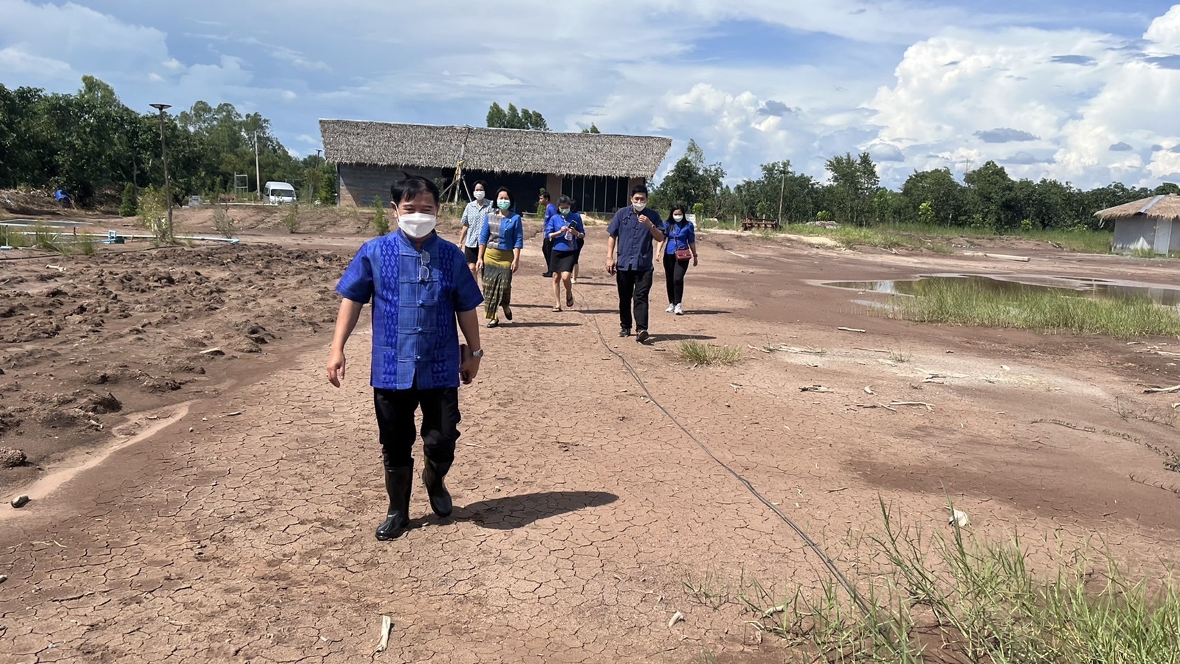 ผู้ตรวจราชการกรมการพัฒนาชุมชนลงพื้นที่ติดตามการบริหารการใช้ครุภัณฑ์ในพื้นที่ CLM จังหวัดฉะเชิงเทรา