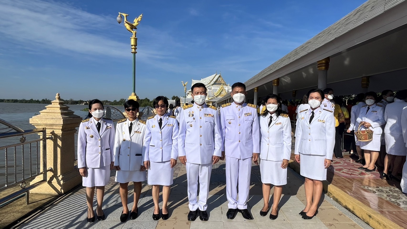 ???พช.ฉะเชิงเทรา ร่วมกิจกรรมพิธีทำบุญตักบาตรถวายพระราชกุศล เนื่องในวันคล้ายวันสวรรคตพระบาทสมเด็จพระบรมชนกาธิเบศร มหาภูมิพลอดุลยเดชมหาราช บรมนาถบพิตร