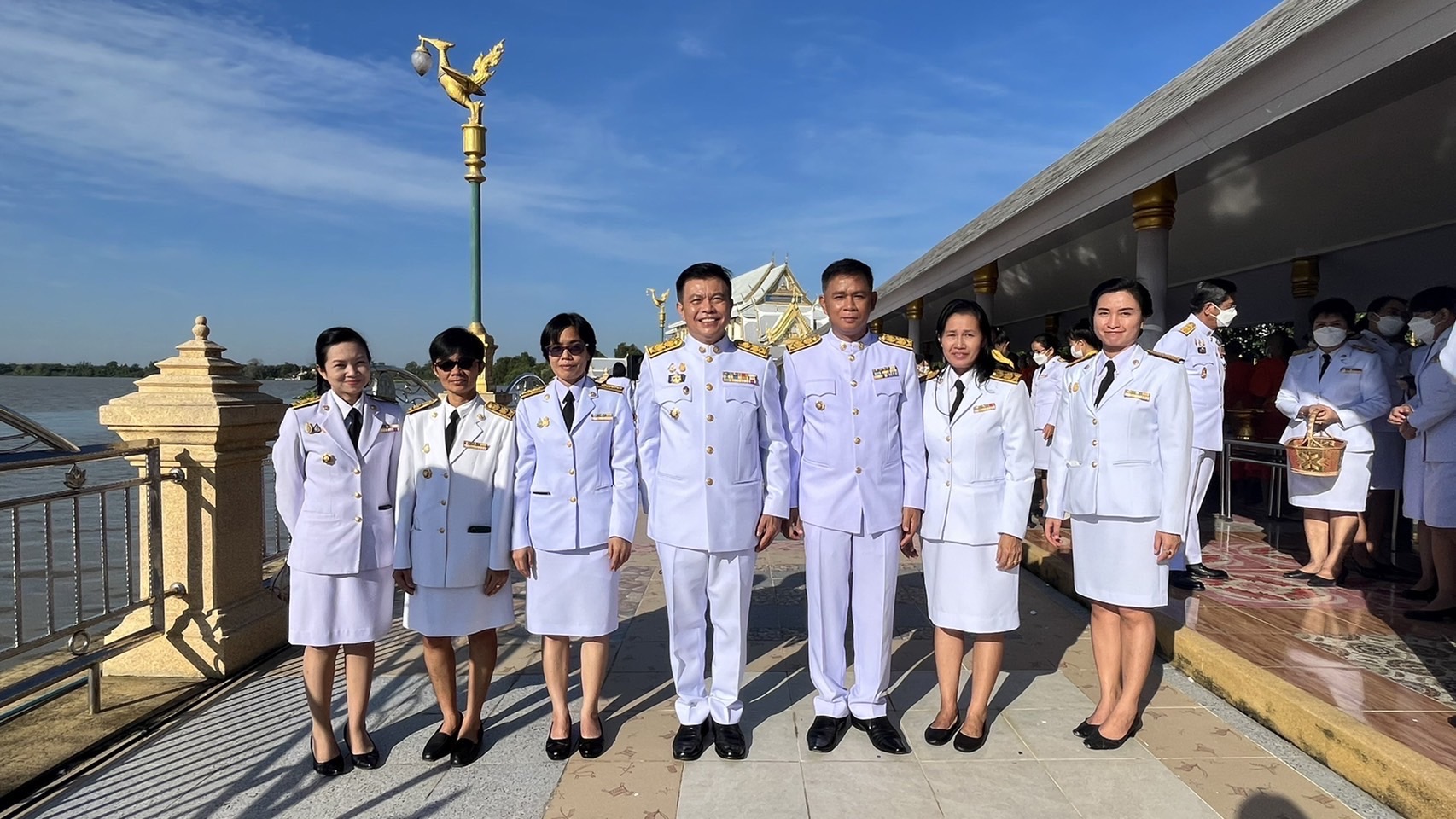 ???พช.ฉะเชิงเทรา ร่วมกิจกรรมพิธีทำบุญตักบาตรถวายพระราชกุศล เนื่องในวันคล้ายวันสวรรคตพระบาทสมเด็จพระบรมชนกาธิเบศร มหาภูมิพลอดุลยเดชมหาราช บรมนาถบพิตร