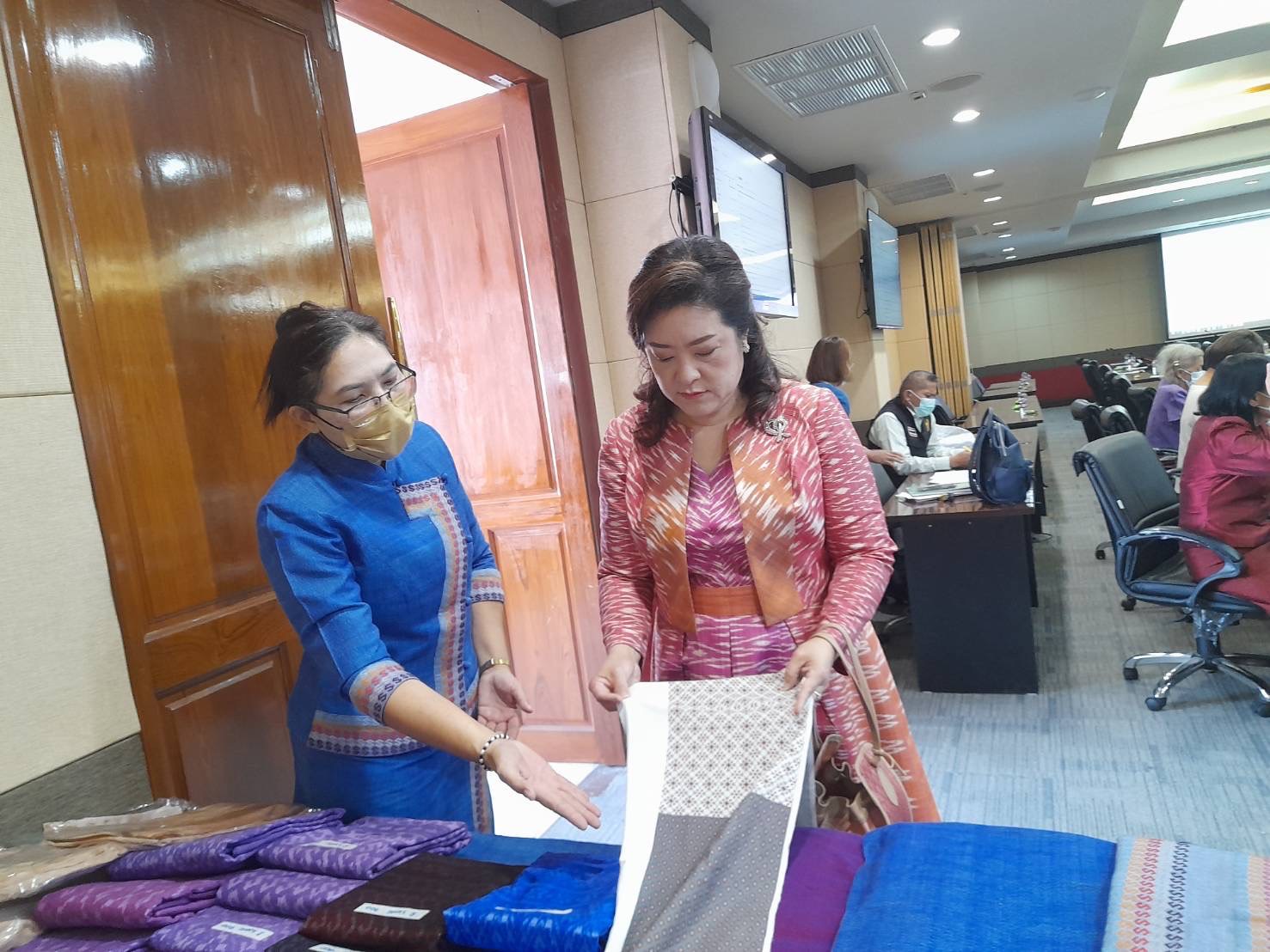 ?️??‍?พช.ฉะเชิงเทรา ร่วมประชุมสมาชิกชมรมแม่บ้านมหาดไทย จังหวัดฉะเชิงเทรา ครั้งที่ 1/2565