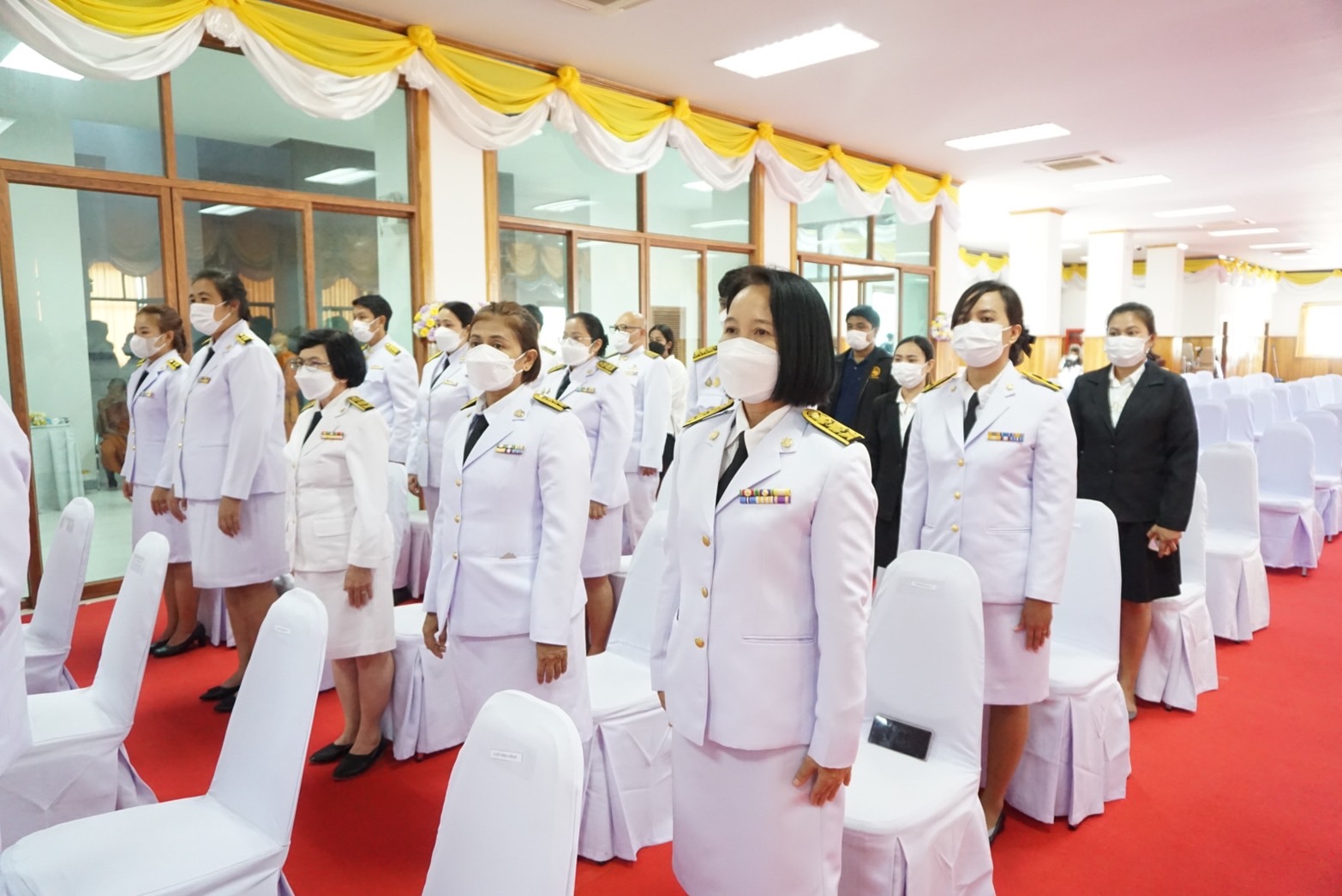 พช.ฉะเชิงเทรา ร่วมงานพิธีทอดผ้าป่าสนับสนุนโครงการทุนเล่าเรียนหลวงสำหรับพระสงฆ์ไทย ประจำปี 2565