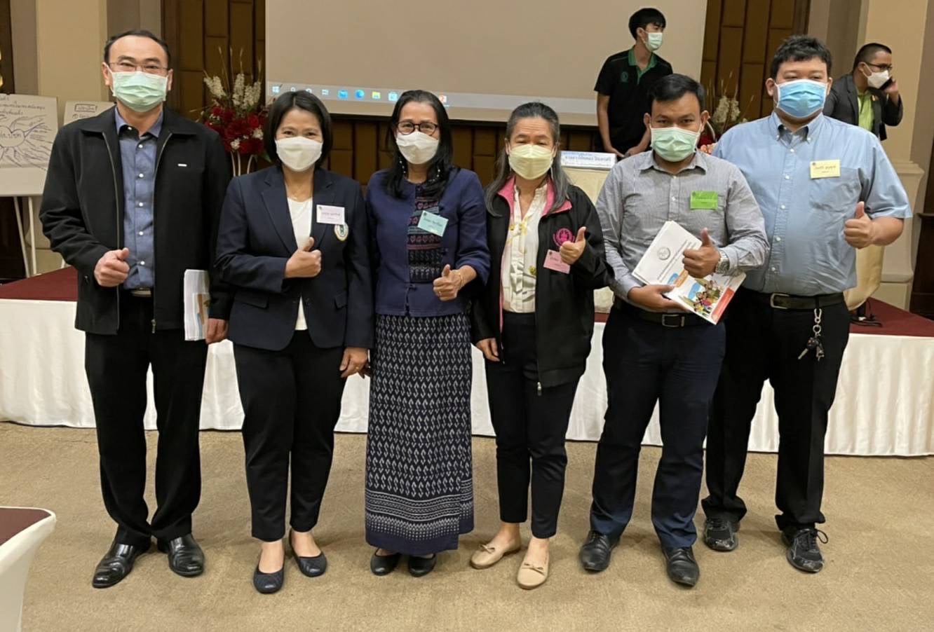 ?️??‍?ทีมนักจัดการความรู้ พช.ฉะเชิงเทรา ร่วมประชุมโครงการจัดการความรู้งานพัฒนาชุมชน ปีงบประมาณ พ.ศ.2565 กิจกรรมเพิ่มทักษะด้านการถอดบทเรียน