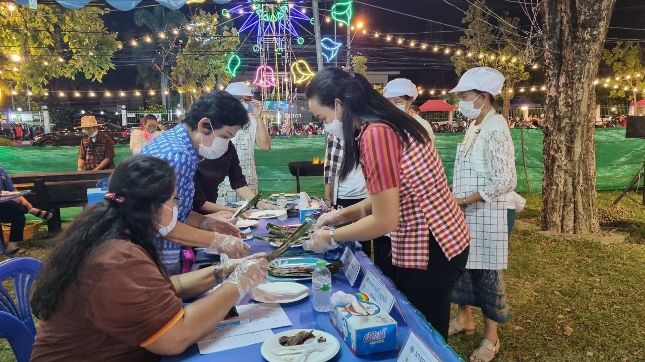 ?️??‍?พช.ฉะเชิงเทราจัดประกวดปิ้งขนมจากลีลา ? ในงานนมัสการหลวงพ่อโสธร และงานประจำปีจังหวัดฉะเชิงเทรา ปี 2565