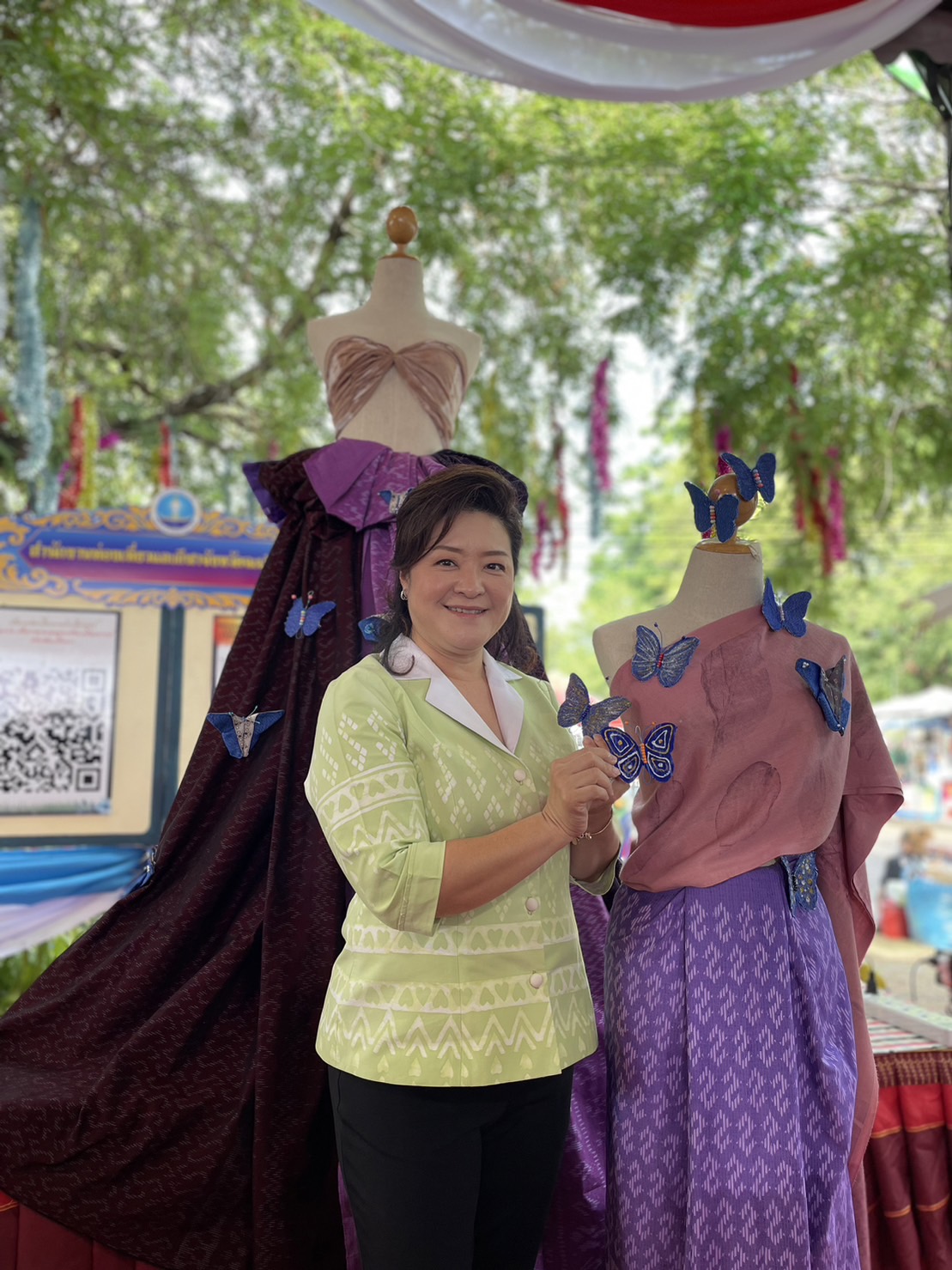 ?️?พช.ฉะเชิงเทราจัดกิจกรรมการประดิษฐ์ผีเสื้อจากผ้าไทย (ผีเสื้อแห่งความจงรักภักดี)?