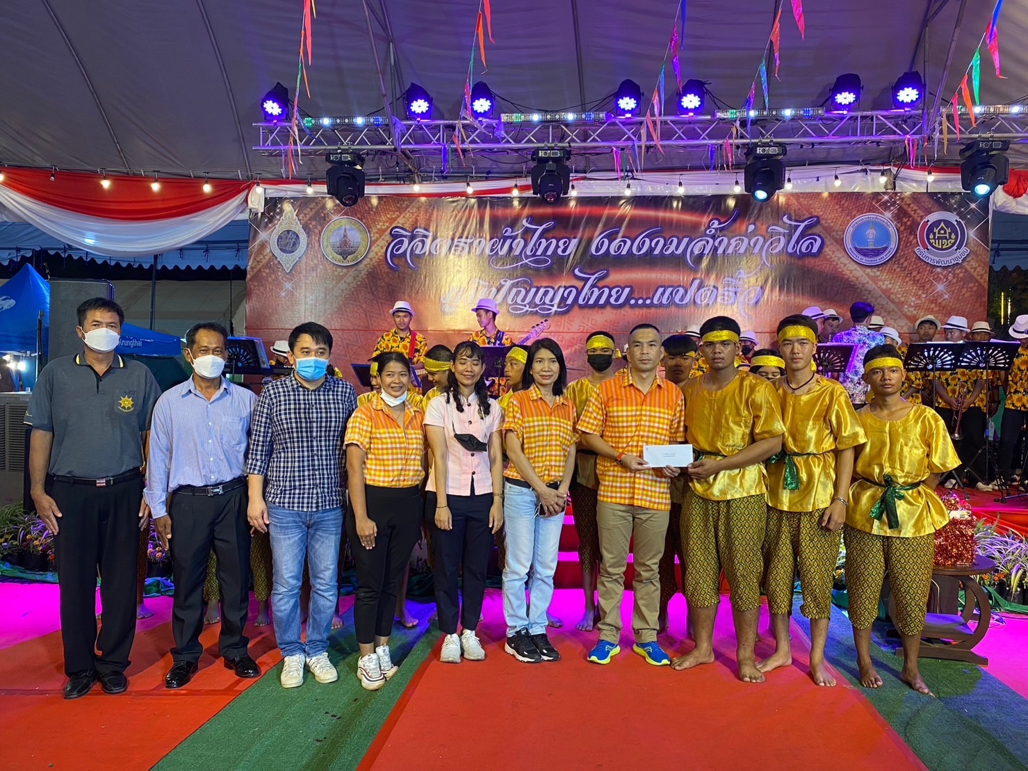 ?️??‍?พช.ฉะเชิงเทราร่วมดูแลการจัดกิจกรรมภายในบูธชมรมแม่บ้านมหาดไทยในงานนมัสการหลวงพ่อโสธร และงานประจำปีจังหวัดฉะเชิงเทรา ปี 2565