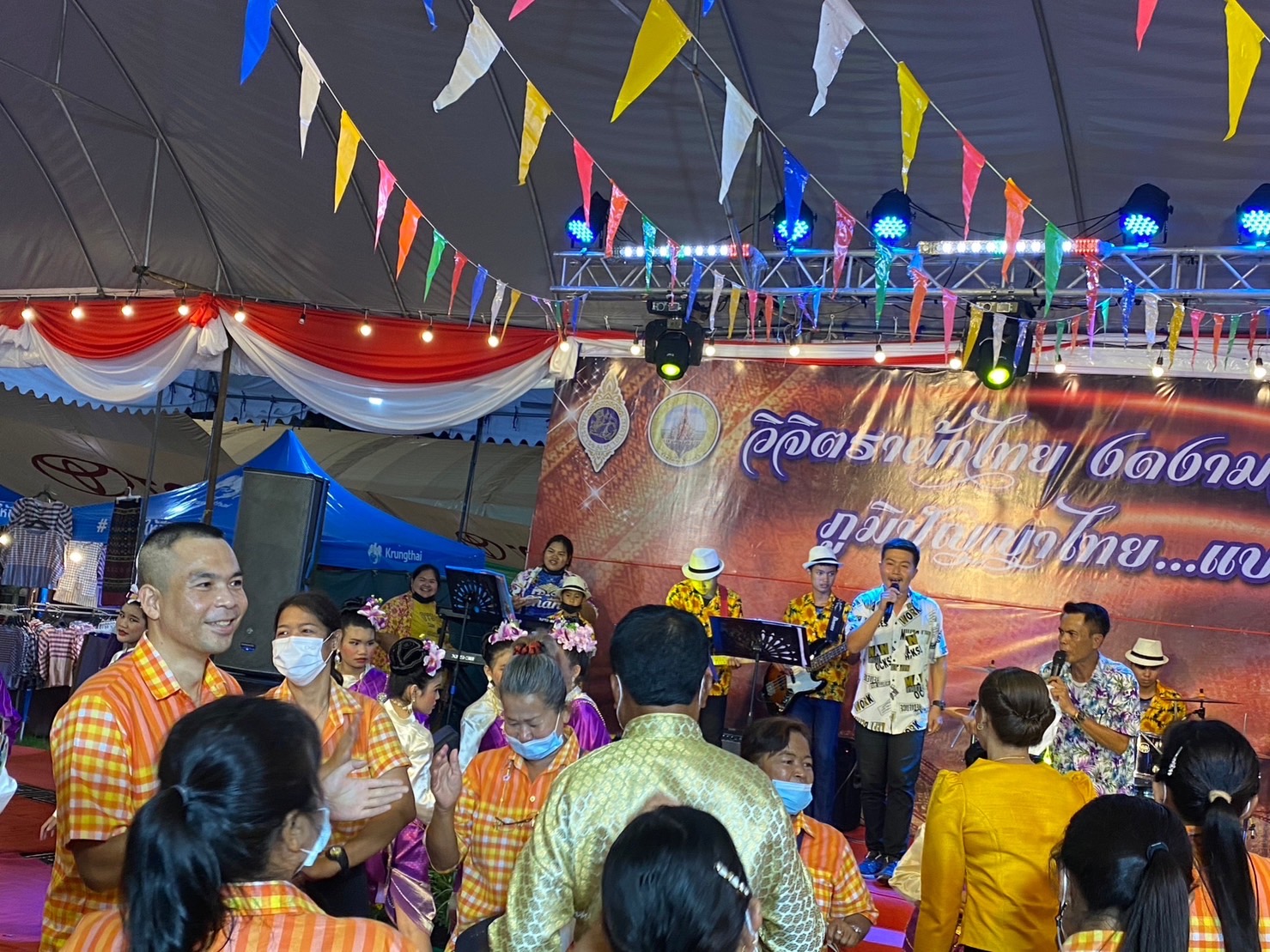 ?️??‍?พช.ฉะเชิงเทราร่วมดูแลการจัดกิจกรรมภายในบูธชมรมแม่บ้านมหาดไทยในงานนมัสการหลวงพ่อโสธร และงานประจำปีจังหวัดฉะเชิงเทรา ปี 2565