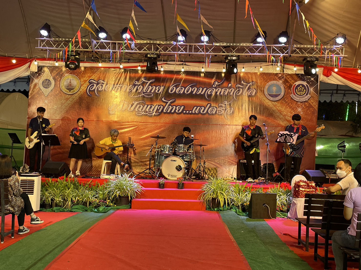 พช.ฉะเชิงเทราร่วมดูแลการจัดกิจกรรมภายในบูธชมรมแม่บ้านมหาดไทยในงานนมัสการหลวงพ่อโสธร และงานประจำปีจังหวัดฉะเชิงเทรา ปี 2565