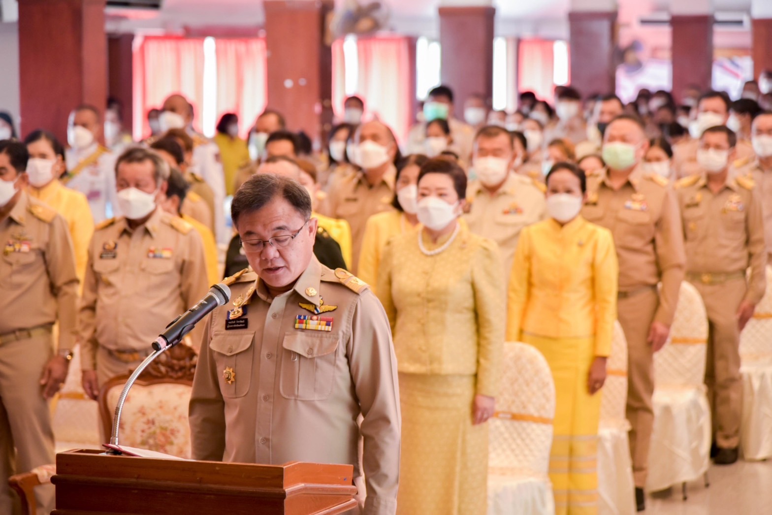 ?️??‍?พช.ฉะเชิงเทราร่วมพิธีวางพานพุ่มดอกไม้สดถวายราชสักการะเนื่องในวันพระบิดาแห่งฝนหลวง ประจำปี 2565