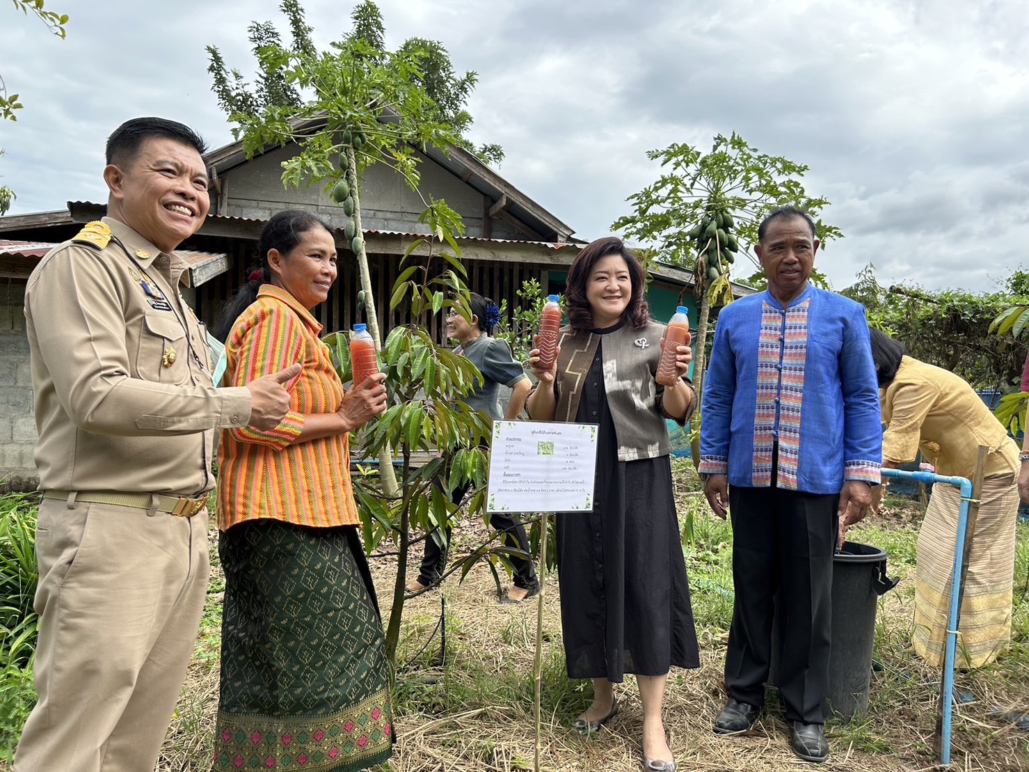 ?️??‍?พช.ฉะเชิงเทรา สนับสนุน ติดตามการดำเนินงานศูนย์ผู้นำจิตอาสาพัฒนาชุมชน