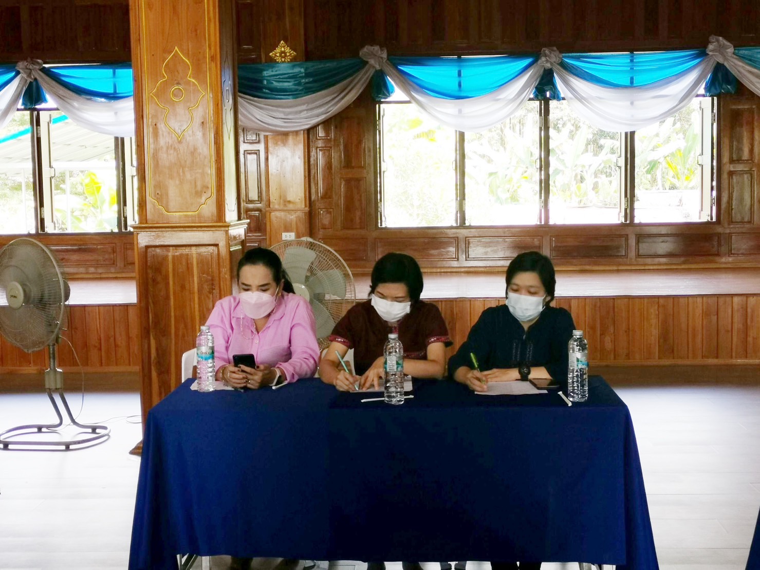 ?️??‍?หัวหน้าผู้ตรวจราชการกรมการพัฒนาชุมชน ร่วมกับพช.ฉะเชิงเทราประชุมเตรียมความพร้อมการจัดกิจกรรม วันดินโลก (World Soil Day) บำรุงป่า รักษาผืนดิน  เทิดพระเกียรติ องค์ภูมิพลฯ