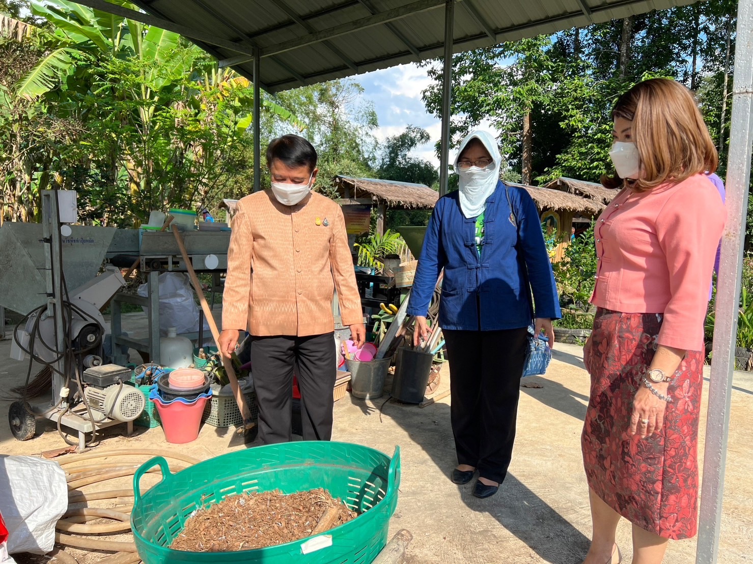 ?️??‍?ผู้ตรวจราชการกรมการพัฒนาชุมชน ร่วมกับพช.ฉะเชิงเทราประชุมเตรียมความพร้อมการจัดกิจกรรม วันดินโลก (World Soil Day) บำรุงป่า รักษาผืนดิน  เทิดพระเกียรติ องค์ภูมิพลฯ