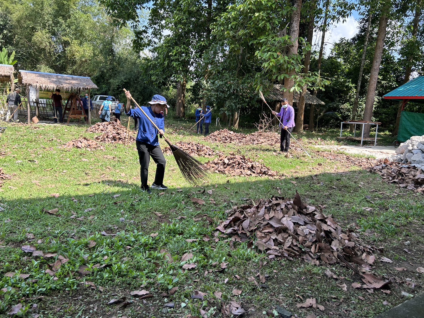 ?️??‍?ผู้ตรวจราชการกรมการพัฒนาชุมชน ร่วมกับพช.ฉะเชิงเทราประชุมเตรียมความพร้อมการจัดกิจกรรม วันดินโลก (World Soil Day) บำรุงป่า รักษาผืนดิน  เทิดพระเกียรติ องค์ภูมิพลฯ