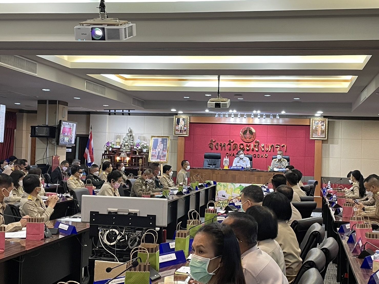 ?️??‍? พช.ฉะเชิงเทราร่วมประชุมหัวหน้าส่วนราชการจังหวัดฉะเชิงเทรา และประชุมคณะกรรมการพนักงานส่วนตำบลจังหวัดฉะเชิงเทรา