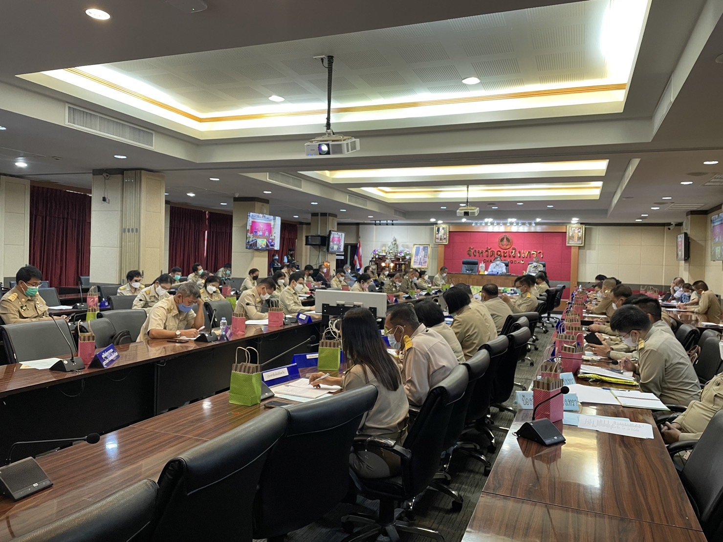 ?️??‍? พช.ฉะเชิงเทราร่วมประชุมหัวหน้าส่วนราชการจังหวัดฉะเชิงเทรา และประชุมคณะกรรมการพนักงานส่วนตำบลจังหวัดฉะเชิงเทรา