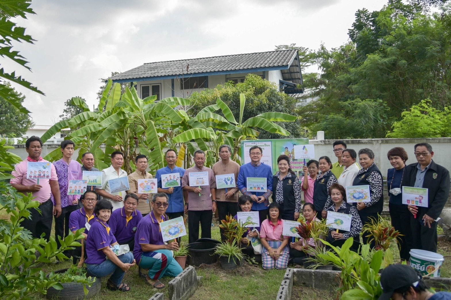 ?️??‍?พช.ฉะเชิงเทราร่วมกิจกรรมการขับเคลื่อนโครงการถังขยะเปียกลดโลกร้อน ขององค์กรปกครองส่วนท้องถิ่น จังหวัดฉะเชิงเทรา (รักษ์โลก รักษ์แปดริ้ว เริ่มได้ที่บ้านเรา)