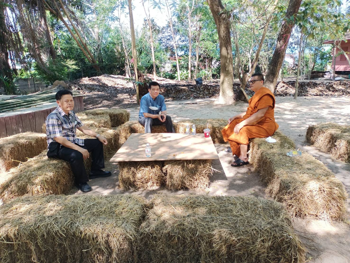 ??พช.ฉะเชิงเทรา ให้คำแนะนำแนวทางการจัดกิจกรรมวันดินโลกอำเภอแปลงยาว