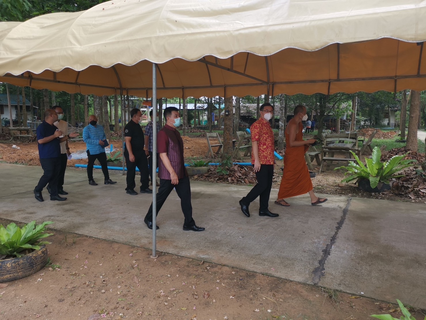 ?️??‍? ผู้ว่าราชการจังหวัดฉะเชิงเทราลงพื้นที่ติดตามการเตรียมความพร้อมการจัดกิจกรรม วันดินโลก (World Soil Day) บำรุงป่า รักษาผืนดิน เทิดพระเกียรติ องค์ภูมิพลฯ