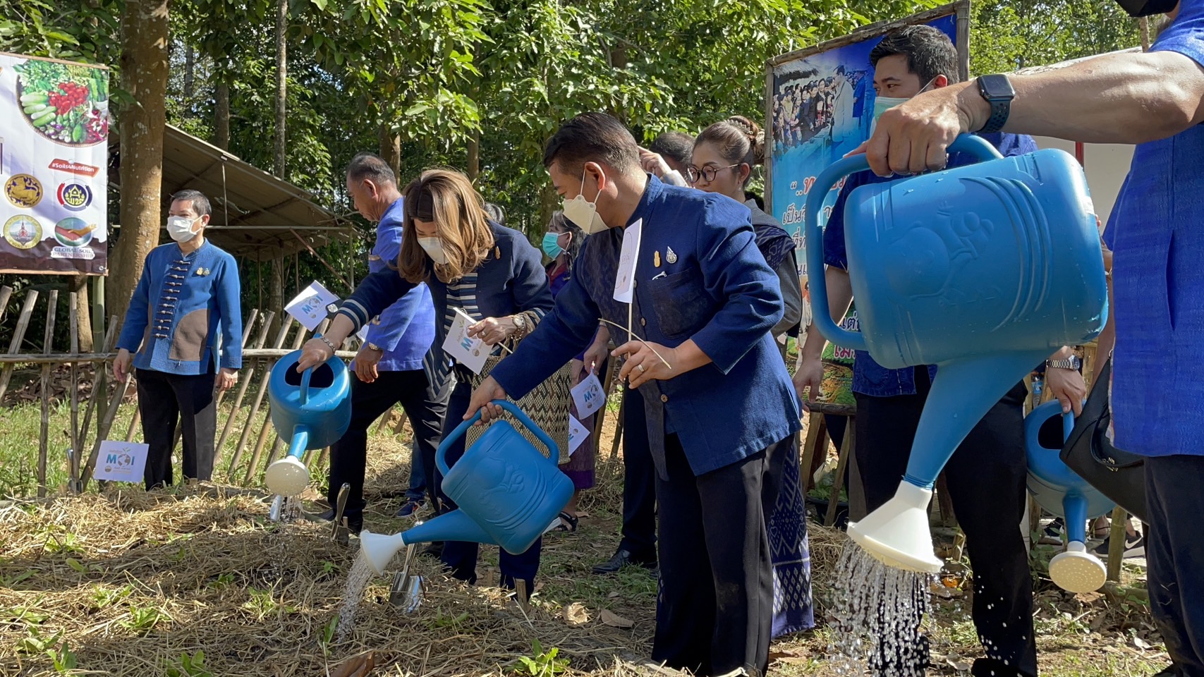 ??ปลัด มท. ร่วมกิจกรรม วันดินโลก (World Soil Day) บำรุงป่า รักษาผืนดิน  เทิดพระเกียรติ องค์ภูมิพลฯ