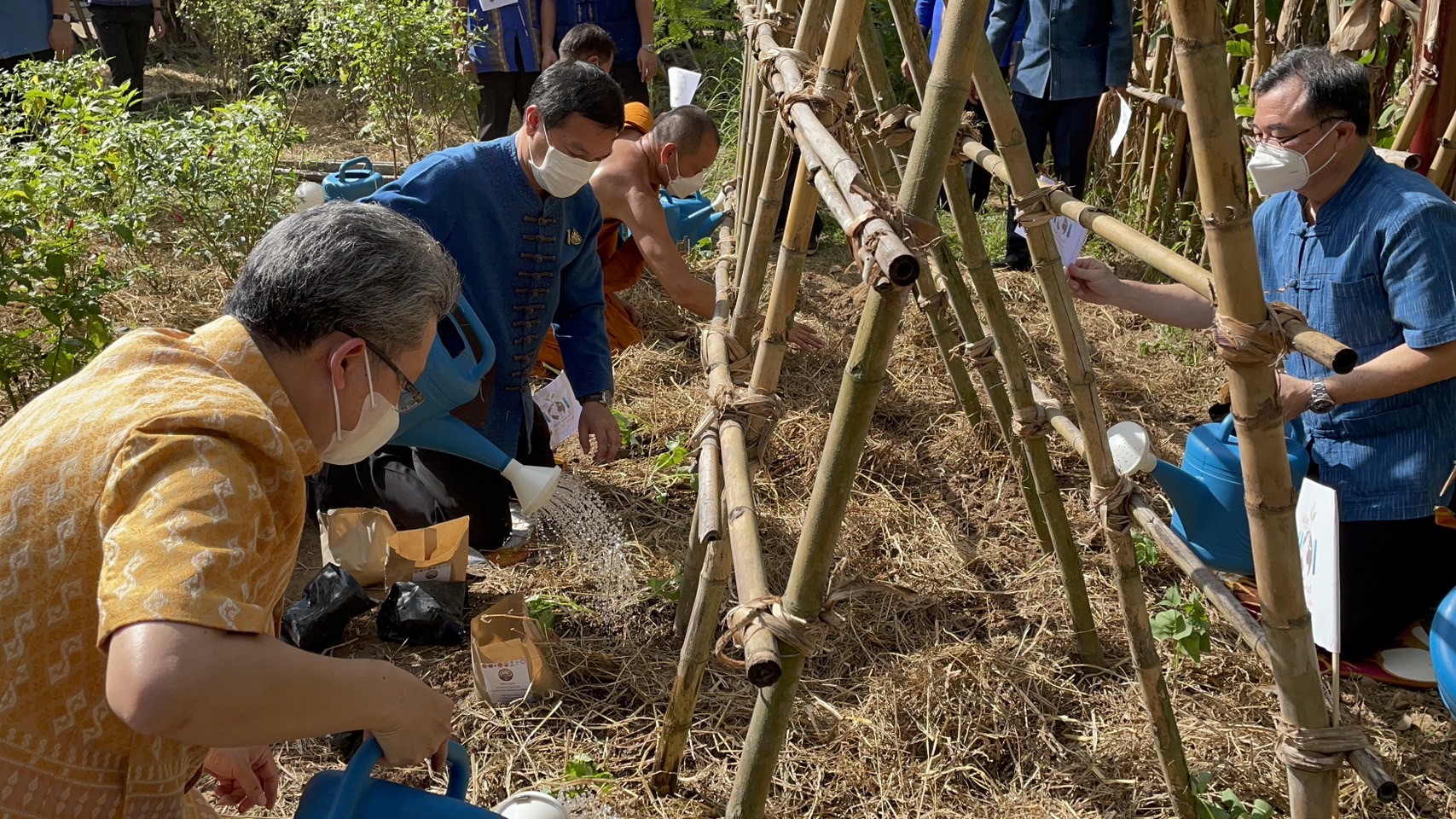 ??ปลัด มท. ร่วมกิจกรรม วันดินโลก (World Soil Day) บำรุงป่า รักษาผืนดิน  เทิดพระเกียรติ องค์ภูมิพลฯ