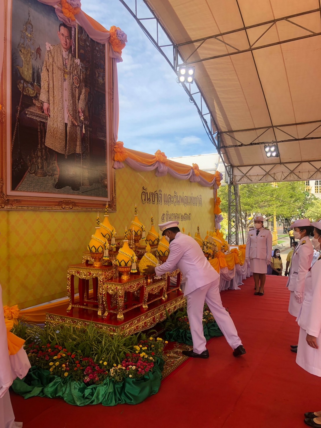 ??พช.ฉะเชิงเทรา ร่วมกิจกรรมเนื่องในวันพระราชสมภพพระบาทสมเด็จพระบรมชนกาธิเบศร มหาภูมิพลอดุลยเดชมหาราช บรมนาถบพิตร วันชาติ และวันพ่อแห่งชาติ 5 ธันวาคม 2565