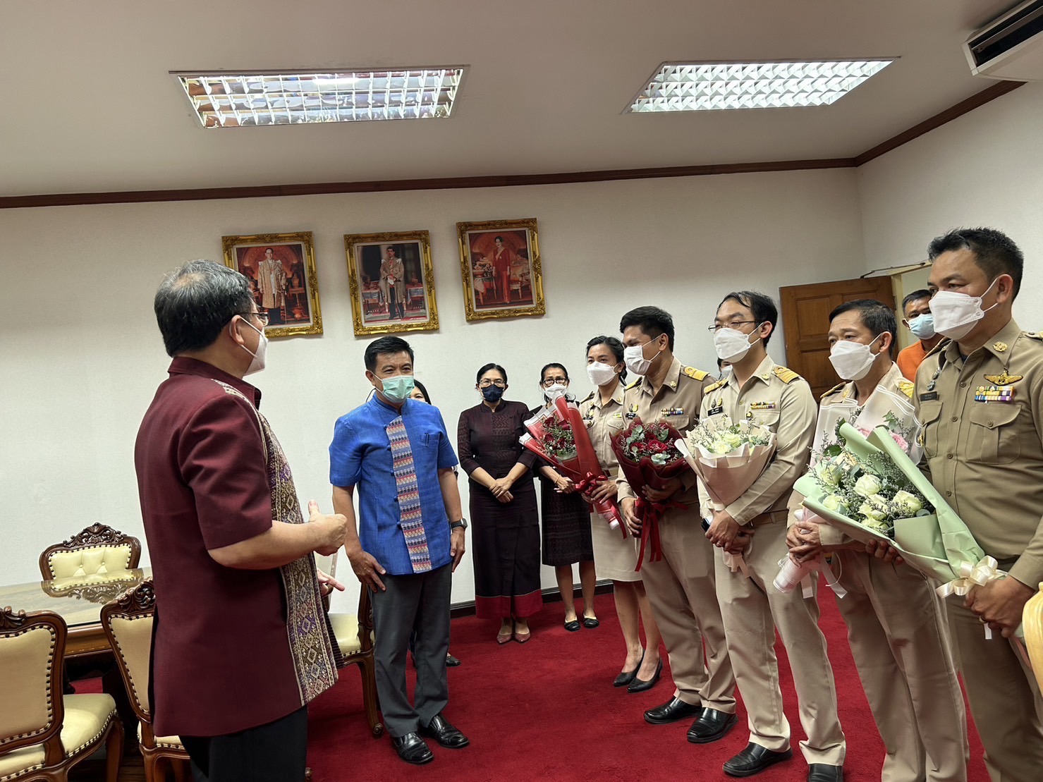 ??ผู้ว่าราชการจังหวัดฉะเชิงเทรา และรองผู้ว่าราชการจังหวัดฉะเชิงเทรา มอบนโยบายแก่ข้าราชการที่ได้รับการแต่งตั้งให้ดำรงตำแหน่งพัฒนาการอำเภอ