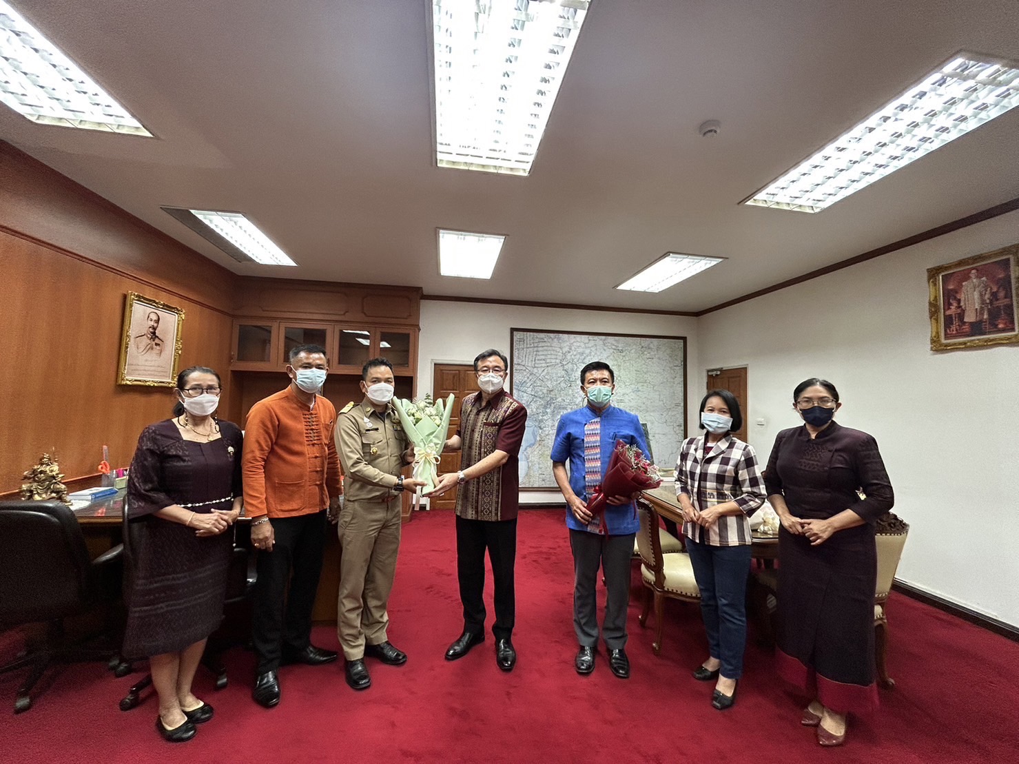 ??ผู้ว่าราชการจังหวัดฉะเชิงเทรา และรองผู้ว่าราชการจังหวัดฉะเชิงเทรา มอบนโยบายแก่ข้าราชการที่ได้รับการแต่งตั้งให้ดำรงตำแหน่งพัฒนาการอำเภอ