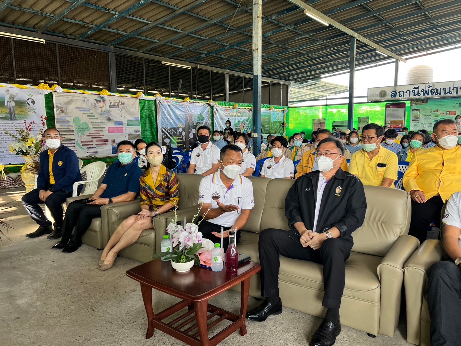 ??พช.ฉะเชิงเทราร่วมงานวันดินโลก ปี 2565 “Soils,where food begins : อาหารก่อกำเนิด เกิดจากดิน”