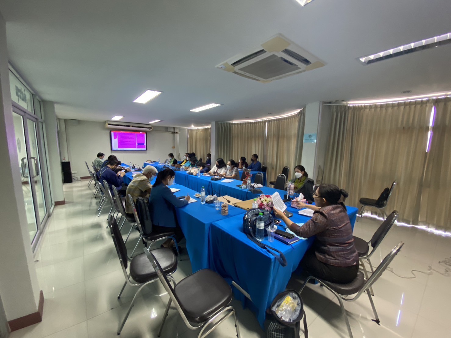 ??พช.ฉะเชิงเทราร่วมประชุมเชิงปฏิบัติการสร้างความรู้ความเข้าใจเครือข่ายคณะกรรมการบริหารศูนย์ประสานงานองค์การชุมชนระดับจังหวัด (ศอช.จ.)