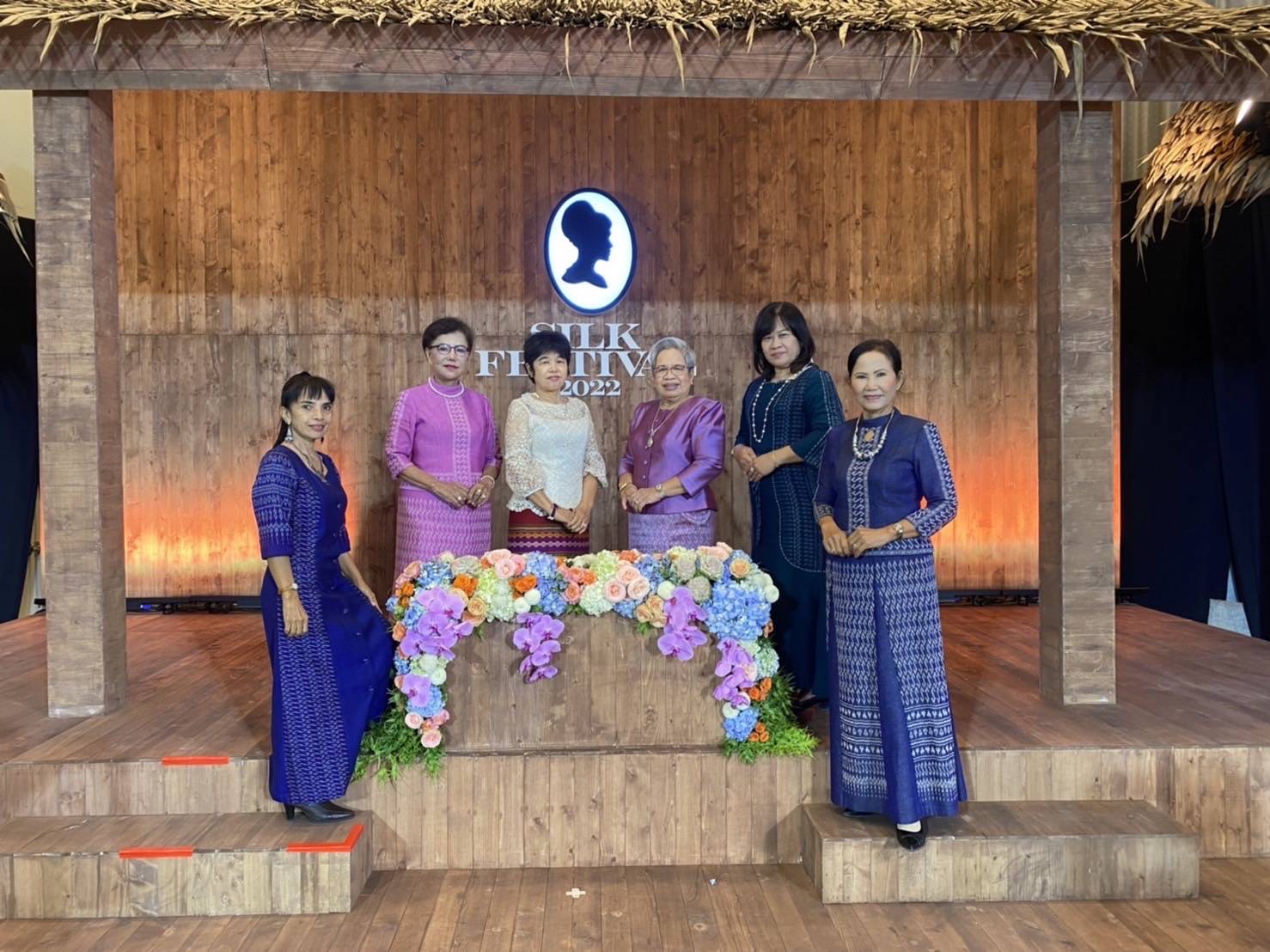 พช.และทีมสตรีแปดริ้วร่วมโครงการเทศกาลไหมไทย 2565 (Thai Silk Festival 2022)