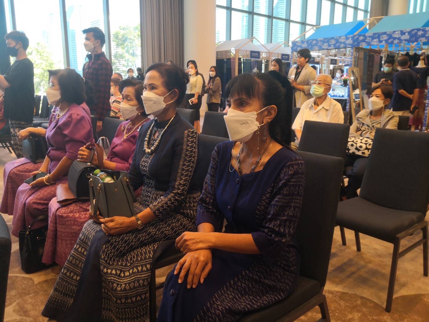 พช.และทีมสตรีแปดริ้วร่วมโครงการเทศกาลไหมไทย 2565 (Thai Silk Festival 2022)