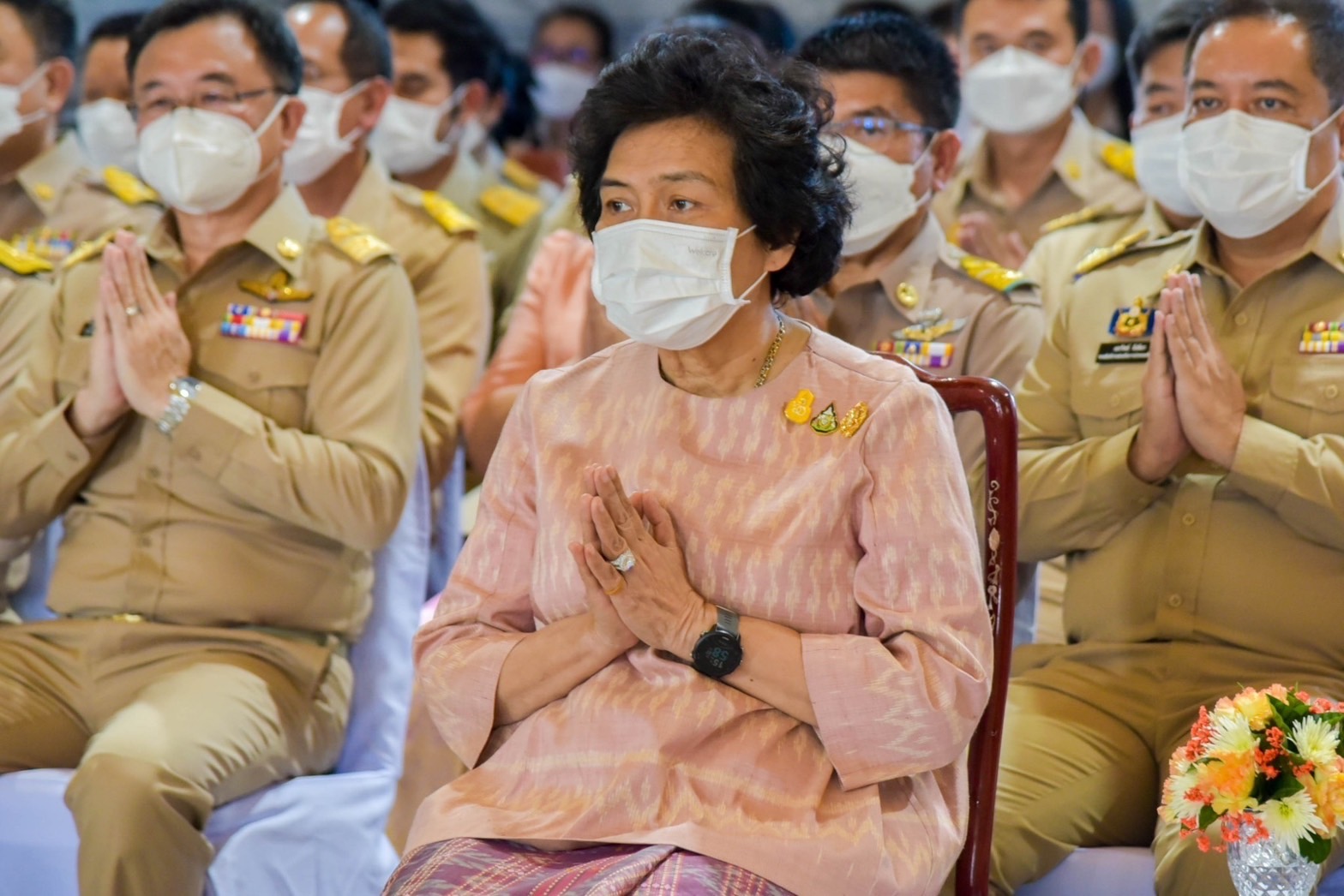??ปลัดมท. นำทีมผู้บริหารกระทรวงมหาดไทยร่วมกิจกรรมบำเพ็ญกุศลไถ่ชีวิตโค กระบือ เพื่อถวายพระพรแด่สมเด็จพระเจ้าลูกเธอ เจ้าฟ้าพัชรกิติยาภา นเรนทิราเทพยวดี กรมหลวงราชสาริณีสิริพัชร มหาวัชรราชธิดา