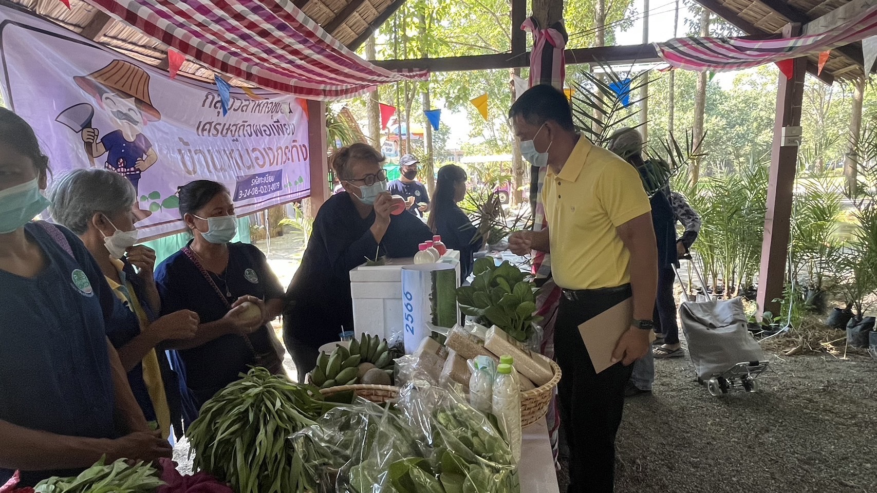 ??พช.ฉะเชิงเทราร่วมงานวันดินโลกปี 2565 “Soils, where food begin : อาหาร ก่อกำเนิด เกิดจากดิน”