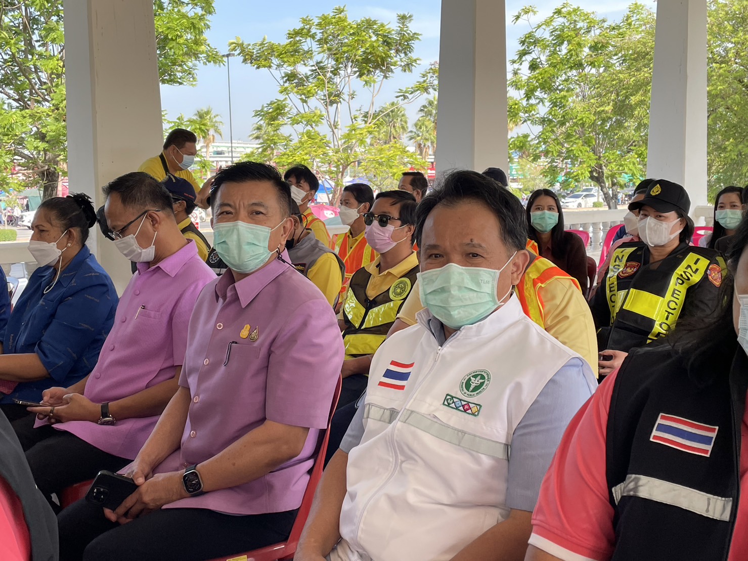 ??พช.ฉะเชิงเทรานำ OTOP ร่วมสนับสนุน การขับขี่ปลอดภัยช่วงปีใหม่ 66 “ชีวิตวิถีใหม่ ขับขี่อย่างปลอดภัย ไร้อุบัติเหตุ”