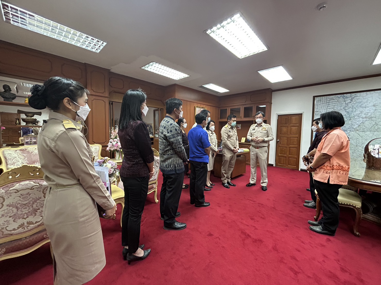 ??ทีมพช.ฉะเชิงเทรา เข้าอวยพรผู้ว่าราชการจังหวัดฉะเชิงเทราเนื่องในโอกาสวันขึ้นปีใหม่ พ.ศ.2566