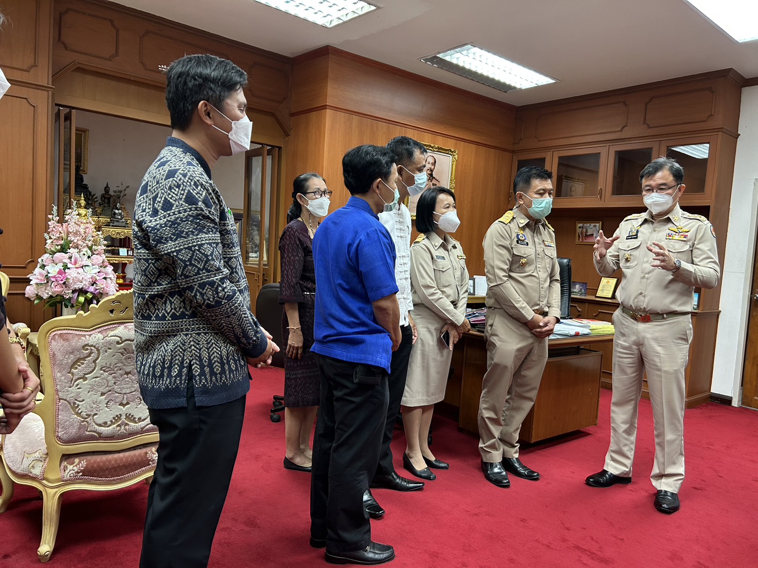 ??ทีมพช.ฉะเชิงเทรา เข้าอวยพรผู้ว่าราชการจังหวัดฉะเชิงเทราเนื่องในโอกาสวันขึ้นปีใหม่ พ.ศ.2566