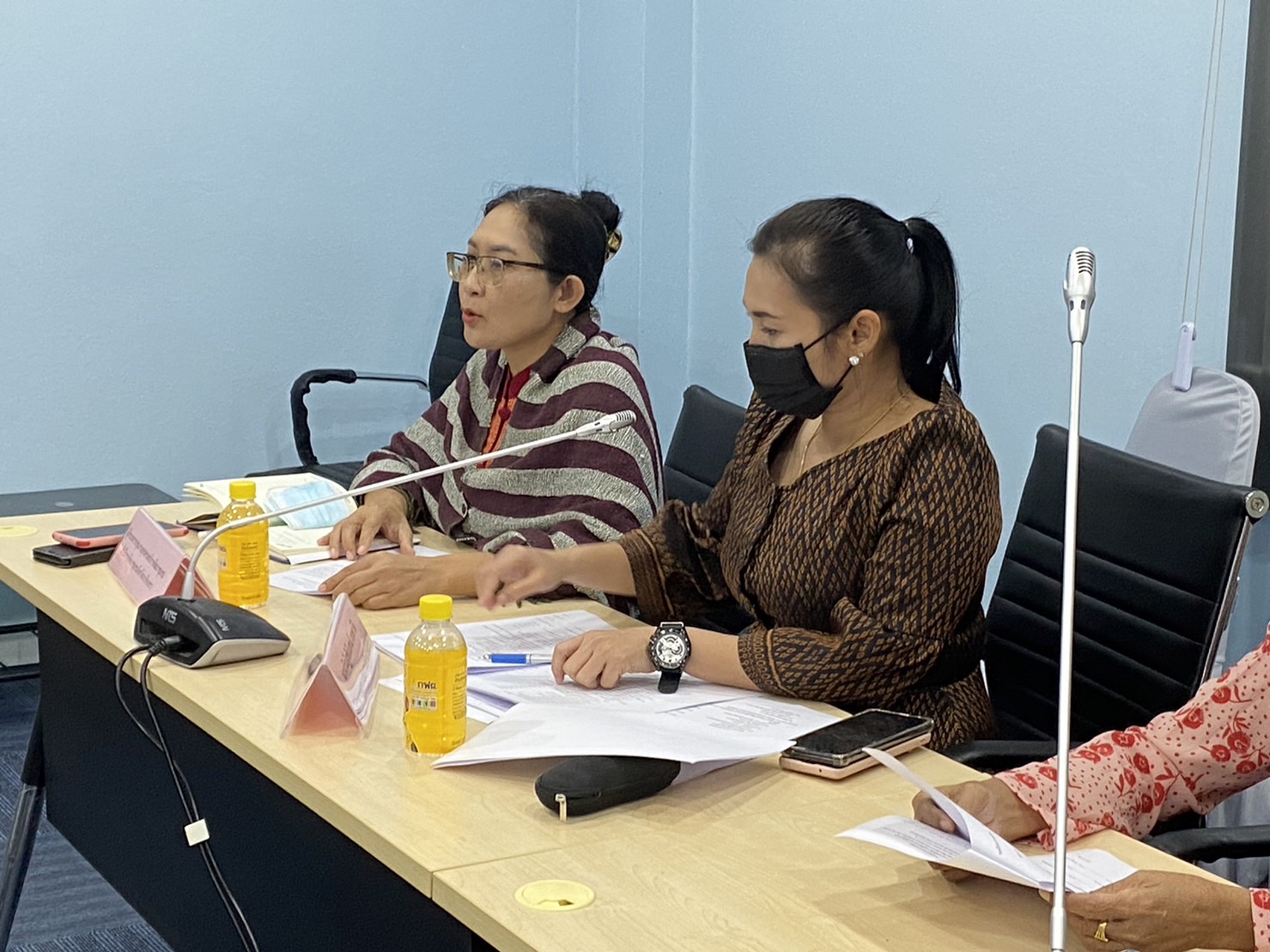 พช.ฉะเชิงเทราร่วมประชุมหารือการขับเคลื่อนงานรวมมน้ำใจ​แม่บ้านมหาดไทยจังหวัดฉะเชิงเทรา​ “สาวโรงงานใส่ผ้าไทยให้สนุก”