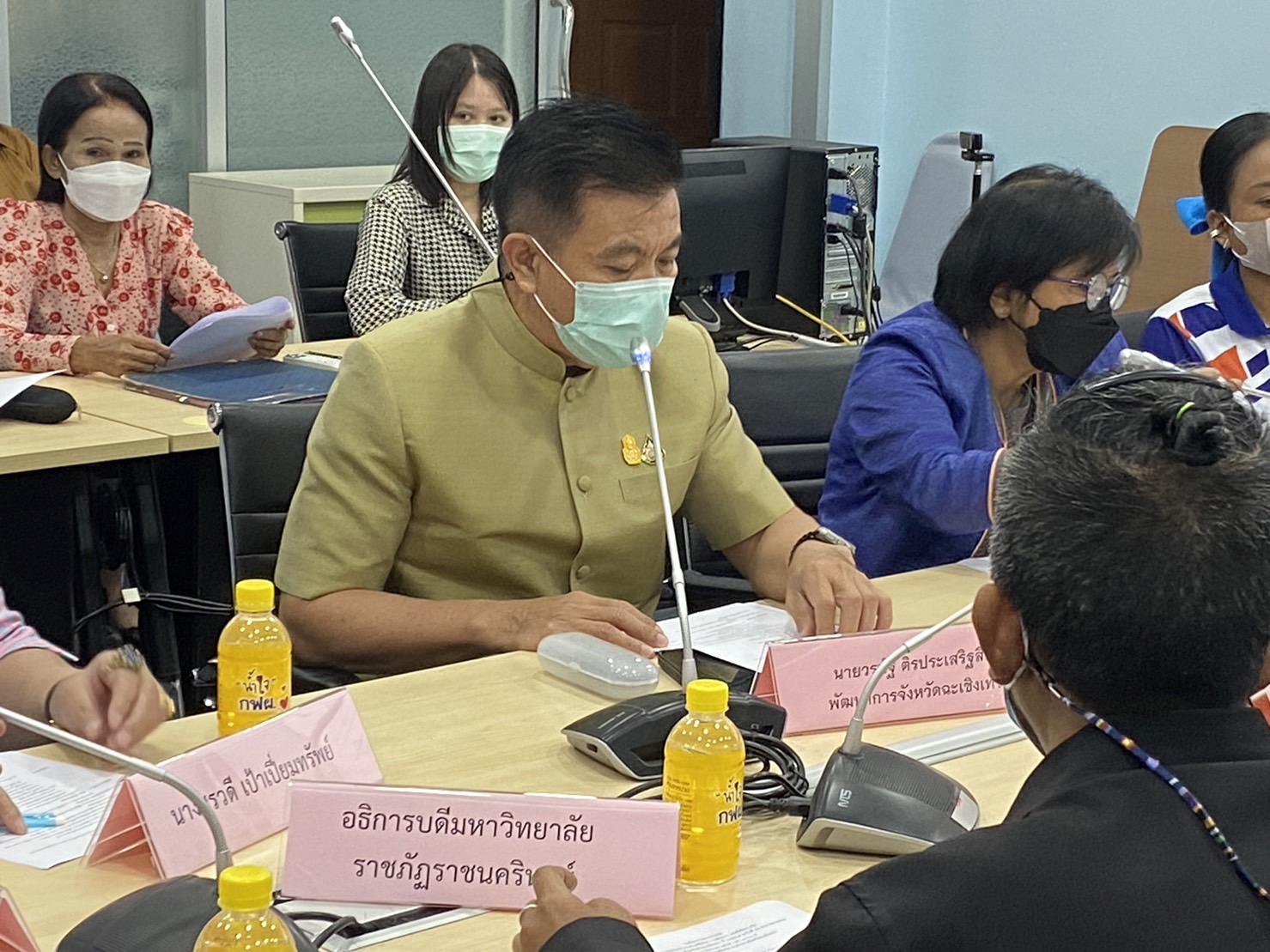 พช.ฉะเชิงเทราร่วมประชุมหารือการขับเคลื่อนงานรวมมน้ำใจ​แม่บ้านมหาดไทยจังหวัดฉะเชิงเทรา​ “สาวโรงงานใส่ผ้าไทยให้สนุก”