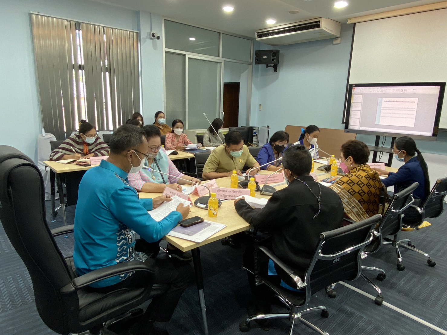 พช.ฉะเชิงเทราร่วมประชุมหารือการขับเคลื่อนงานรวมมน้ำใจ​แม่บ้านมหาดไทยจังหวัดฉะเชิงเทรา​ “สาวโรงงานใส่ผ้าไทยให้สนุก”