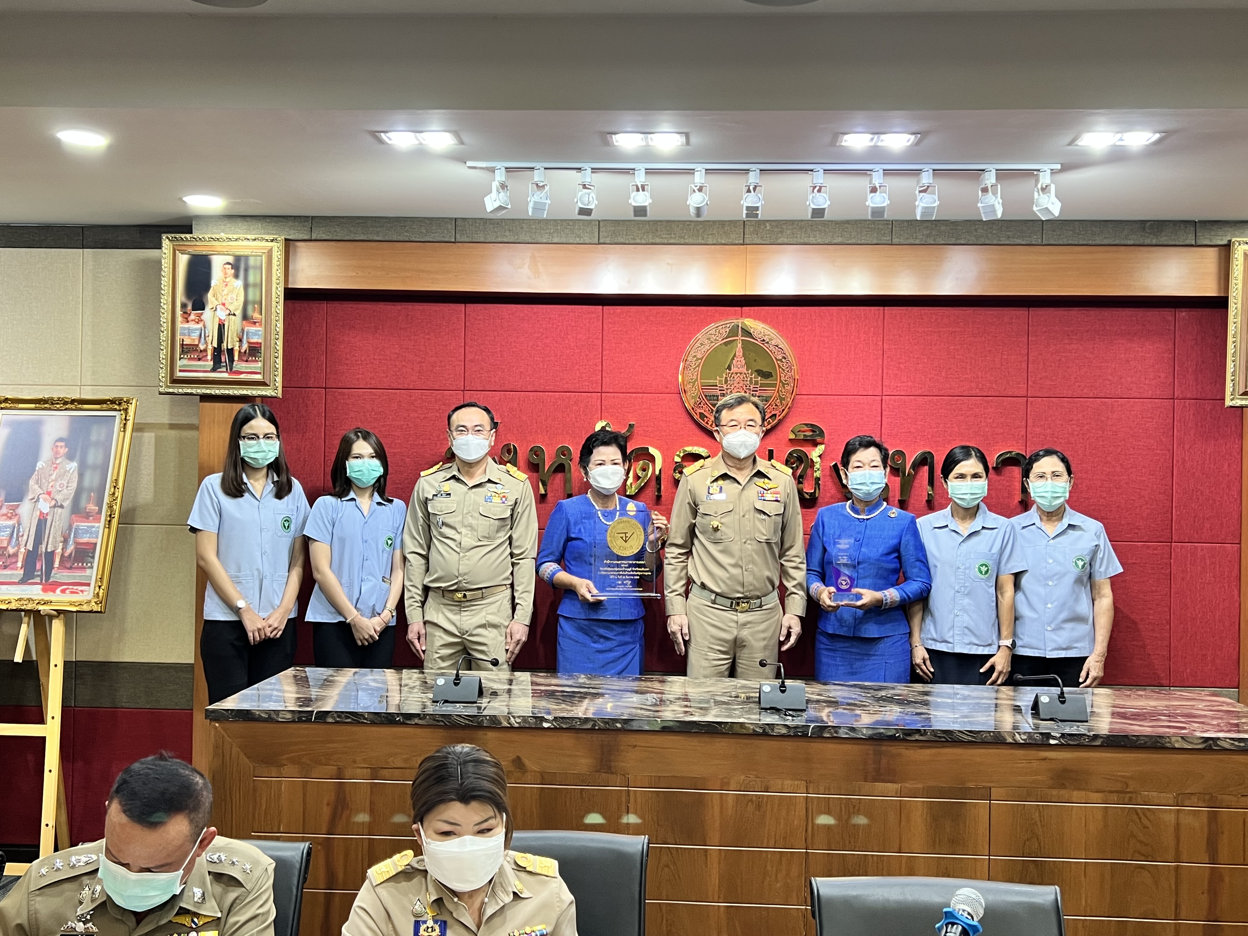 ??พช. แปดริ้วร่วมประชุมหัวหน้าส่วนจังหวัด – เชิดชูเกียรติ สารสนเทศตำบลต้นแบบ ตำบลท่าข้าม อำเภอบางปะกง