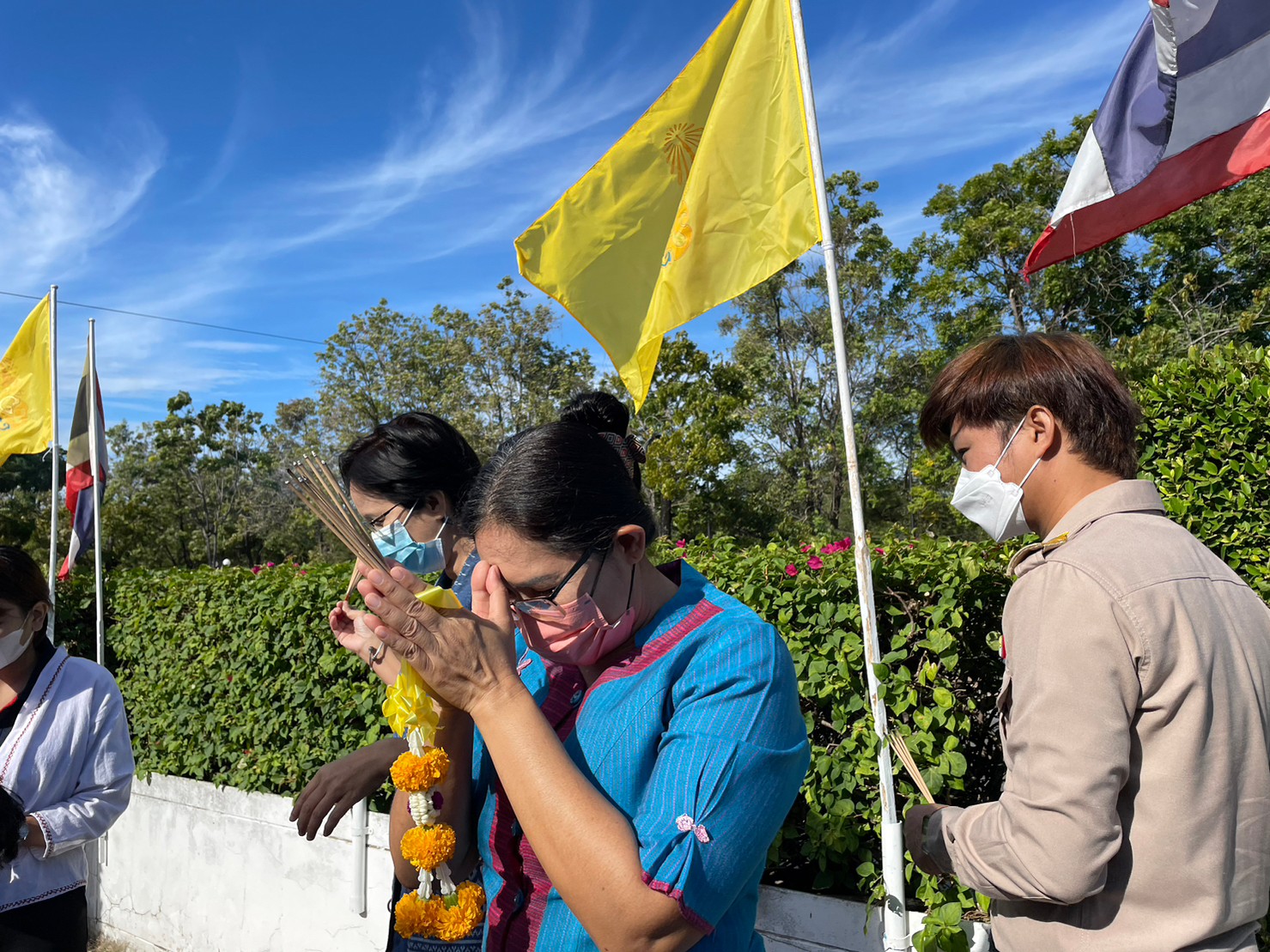 ??พช. ฉะเชิงเทรา ต้อนรับน้องใหม่ สักการะสิ่งศักดิ์สิทธิ์ ศาลากลางจังหวัดฉะเชิงเทรา