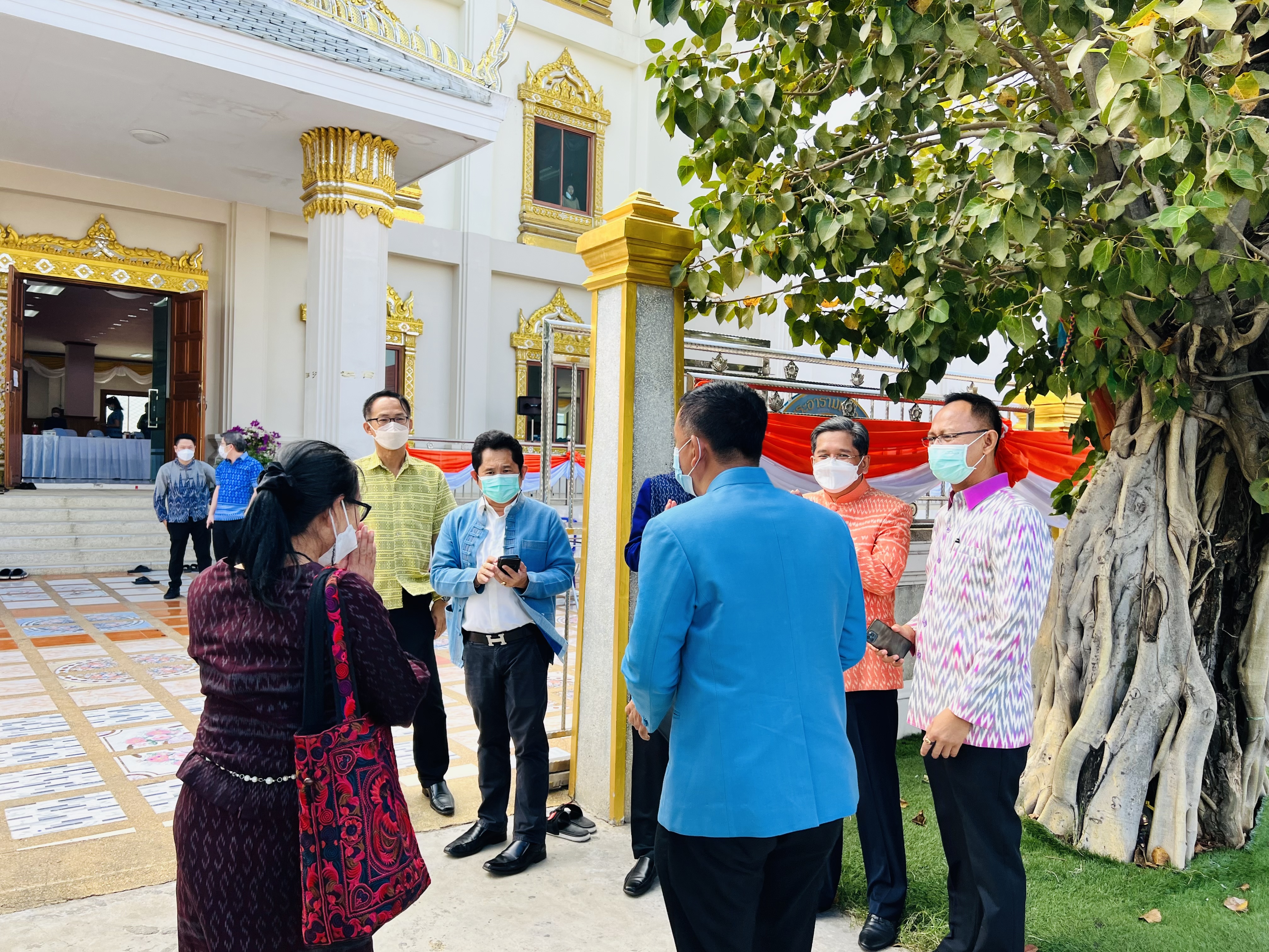 ??พช. ฉะเชิงเทรา ร่วมเป็นเจ้าภาพถวายปัจจัย ในพิธีบรรพชาอุปสมบท 99 รูป ถวายพระพรชัยมงคล แด่สมเด็จพระเจ้าลูกเธอ เจ้าฟ้าพัชรกิติยาภาฯ