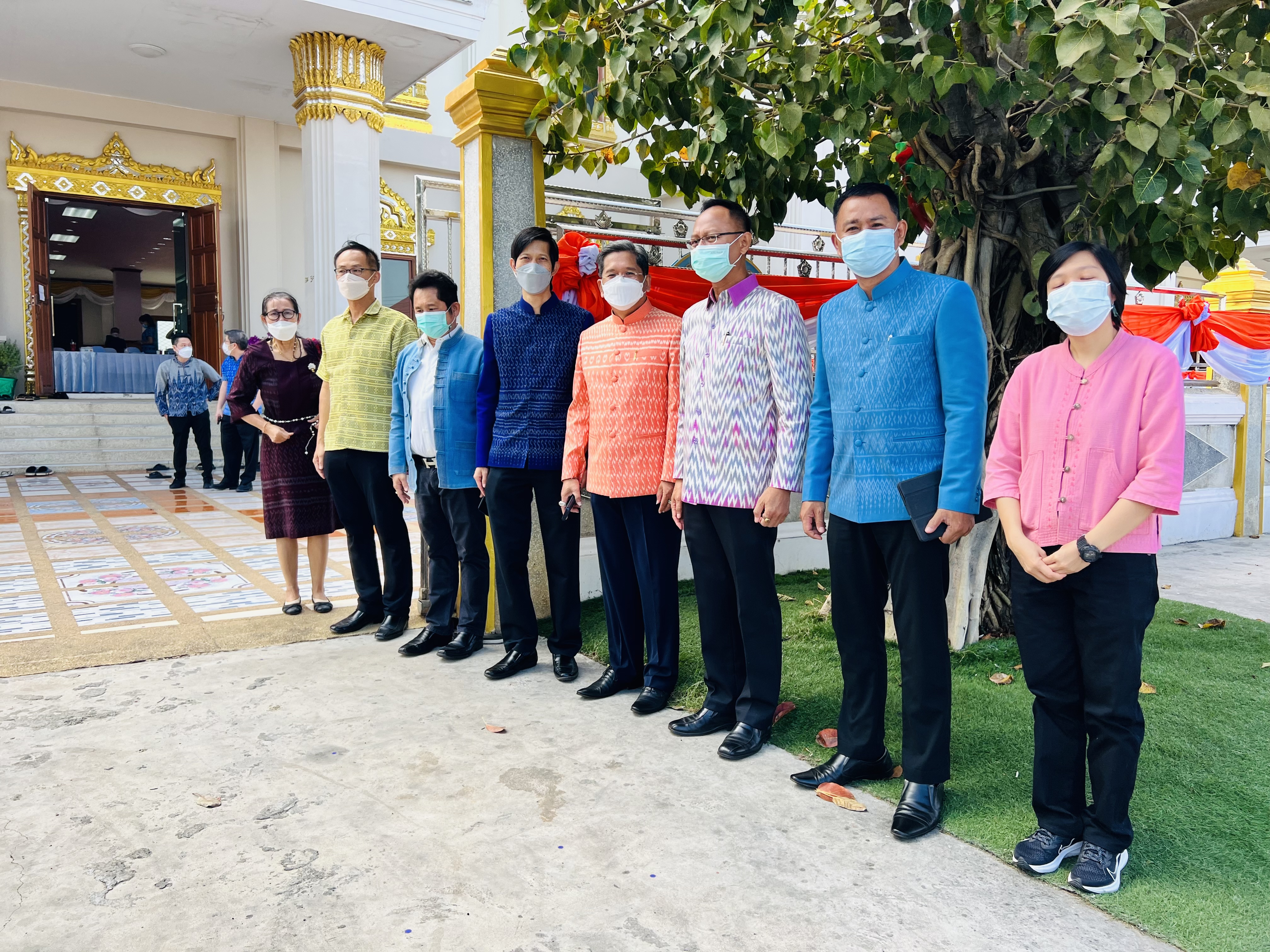 ??พช. ฉะเชิงเทรา ร่วมเป็นเจ้าภาพถวายปัจจัย ในพิธีบรรพชาอุปสมบท 99 รูป ถวายพระพรชัยมงคล แด่สมเด็จพระเจ้าลูกเธอ เจ้าฟ้าพัชรกิติยาภาฯ