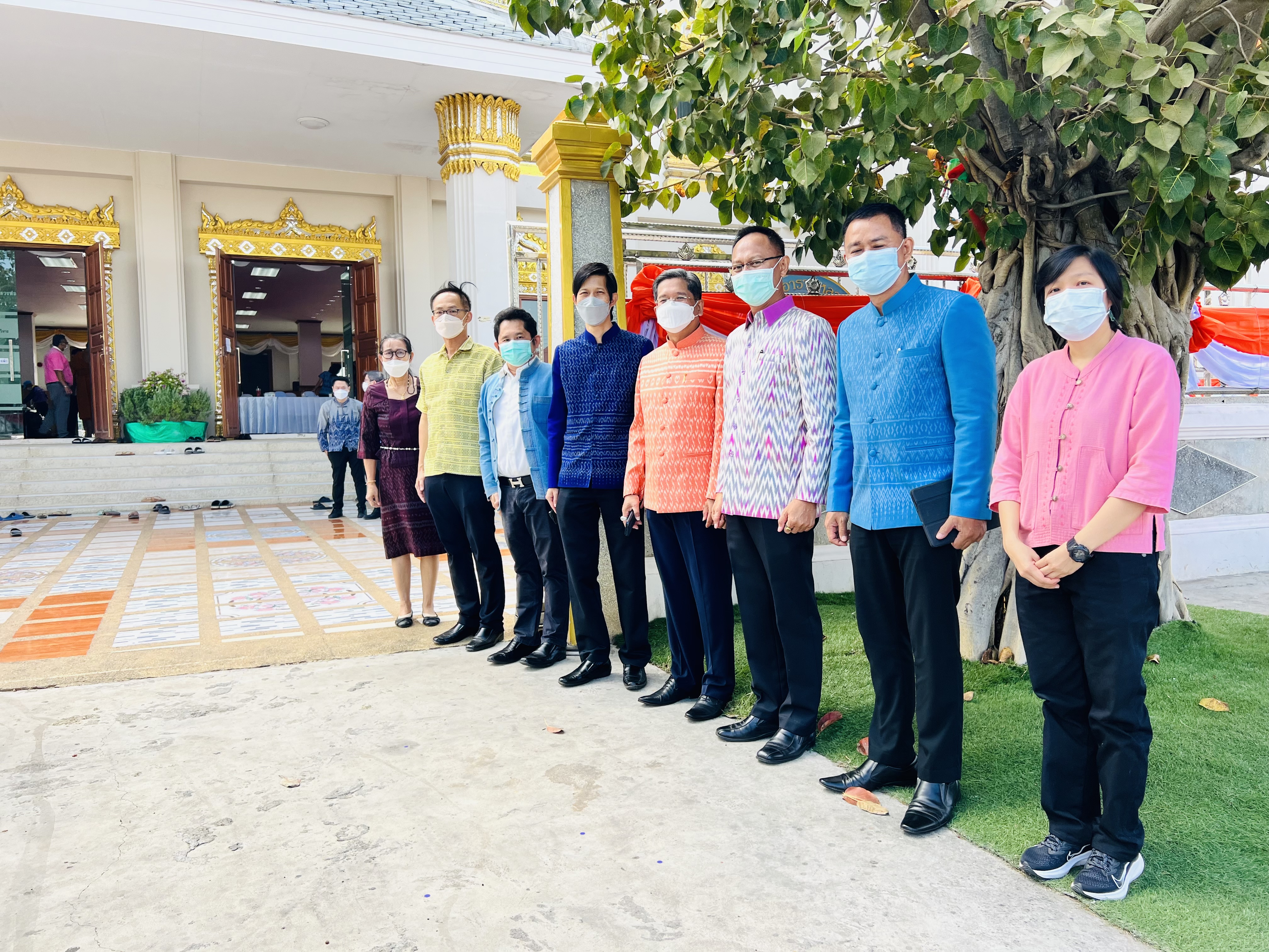 ??พช. ฉะเชิงเทรา ร่วมเป็นเจ้าภาพถวายปัจจัย ในพิธีบรรพชาอุปสมบท 99 รูป ถวายพระพรชัยมงคล แด่สมเด็จพระเจ้าลูกเธอ เจ้าฟ้าพัชรกิติยาภาฯ